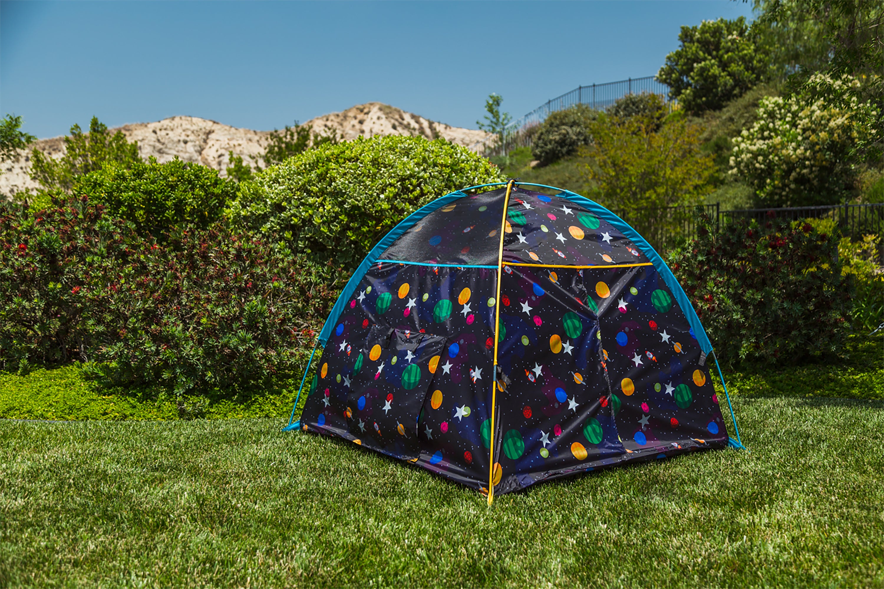 Glow-in-the-Dark Galaxy Dome Tent