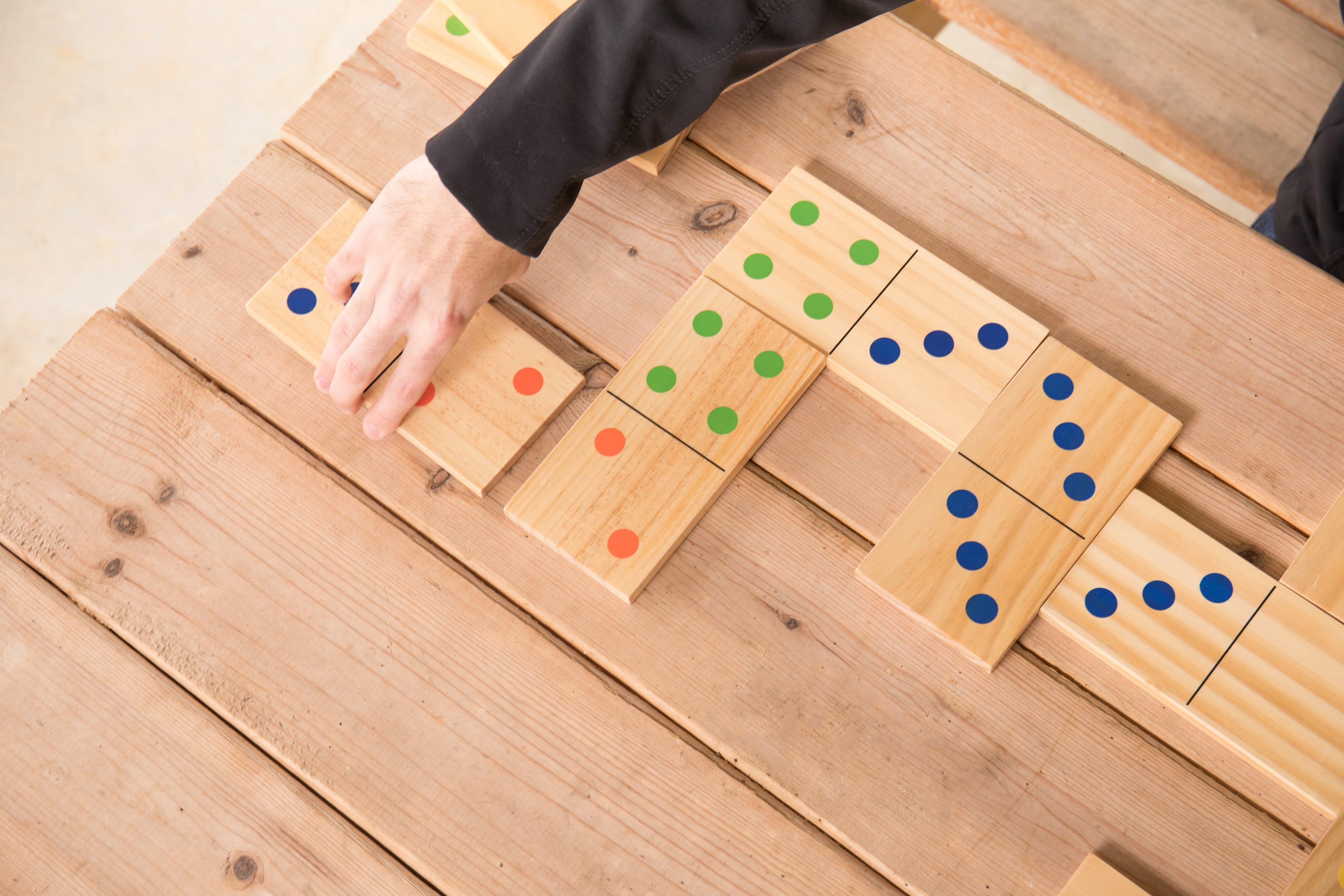 Triumph Wood Lawn 28-Piece Domino Set