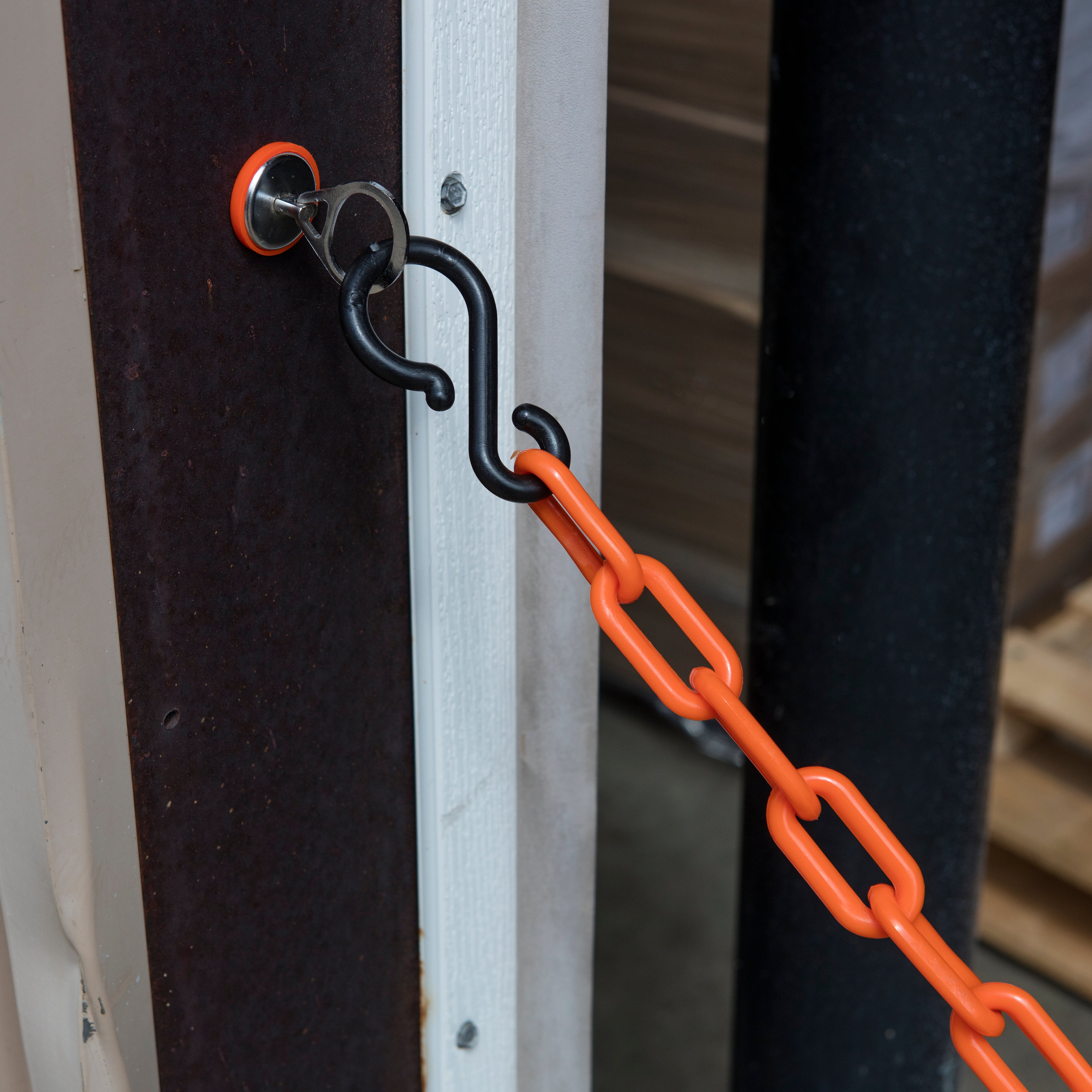 2 S‐Hooks, 2 Magnetic Wall Hooks, 10' of 2" Orange chain