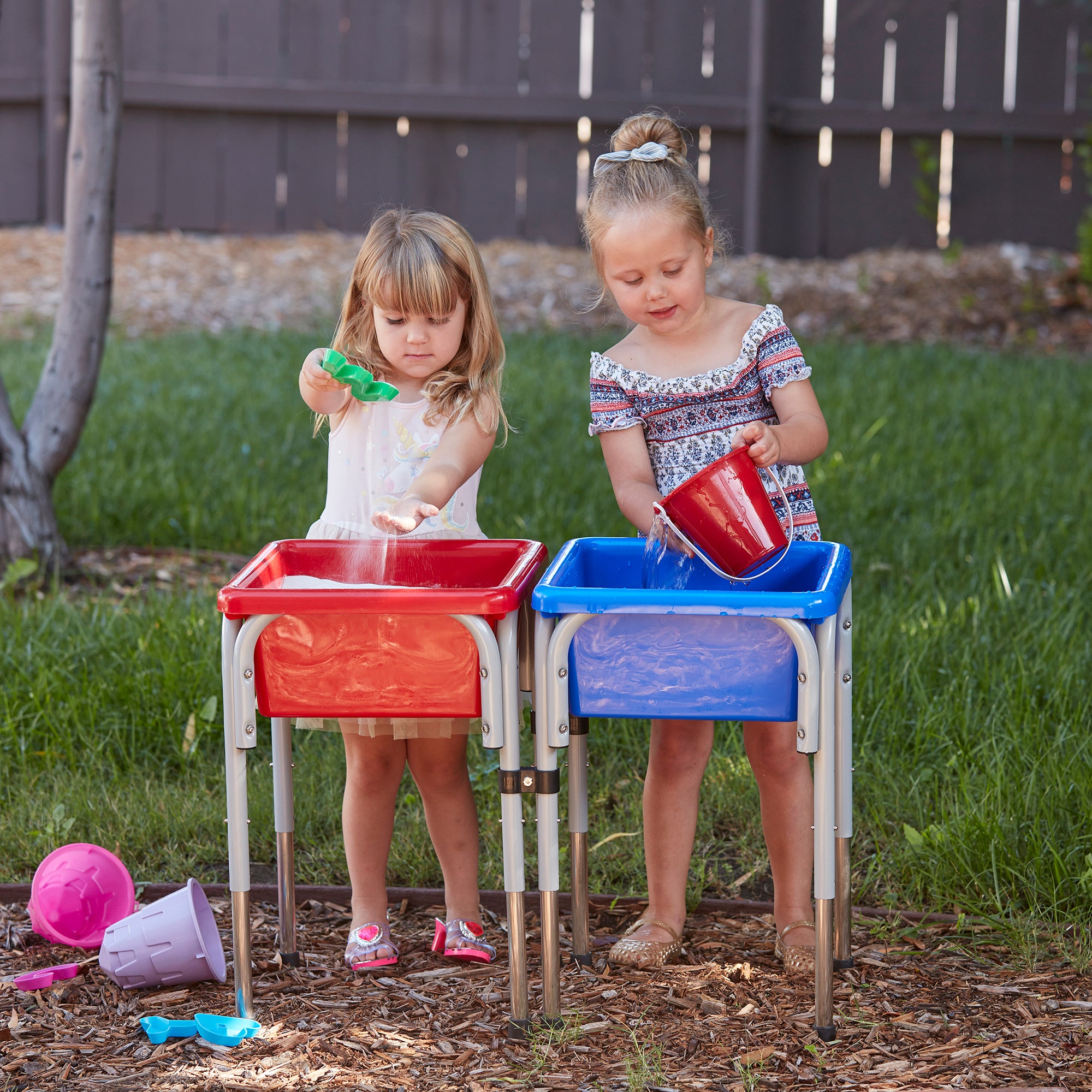 2 Station Square Sand and Water Table with Lids - Blue/Red