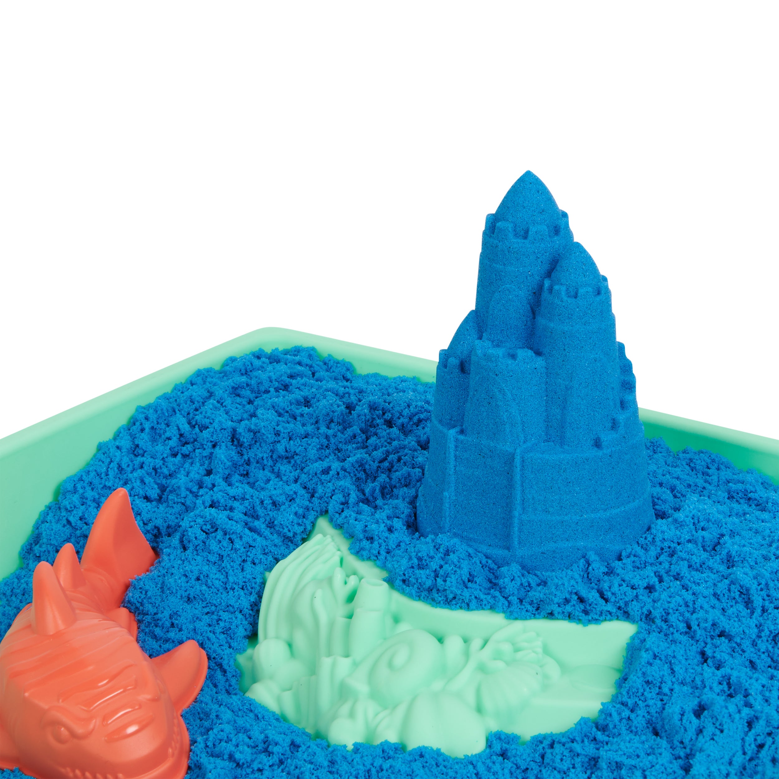 Kinetic Sand Sandbox Set, 1lb Play Sand, Sandbox Storage, 4 Molds and Tools, Sensory Toys for Kids Ages 3+ Styles May Vary