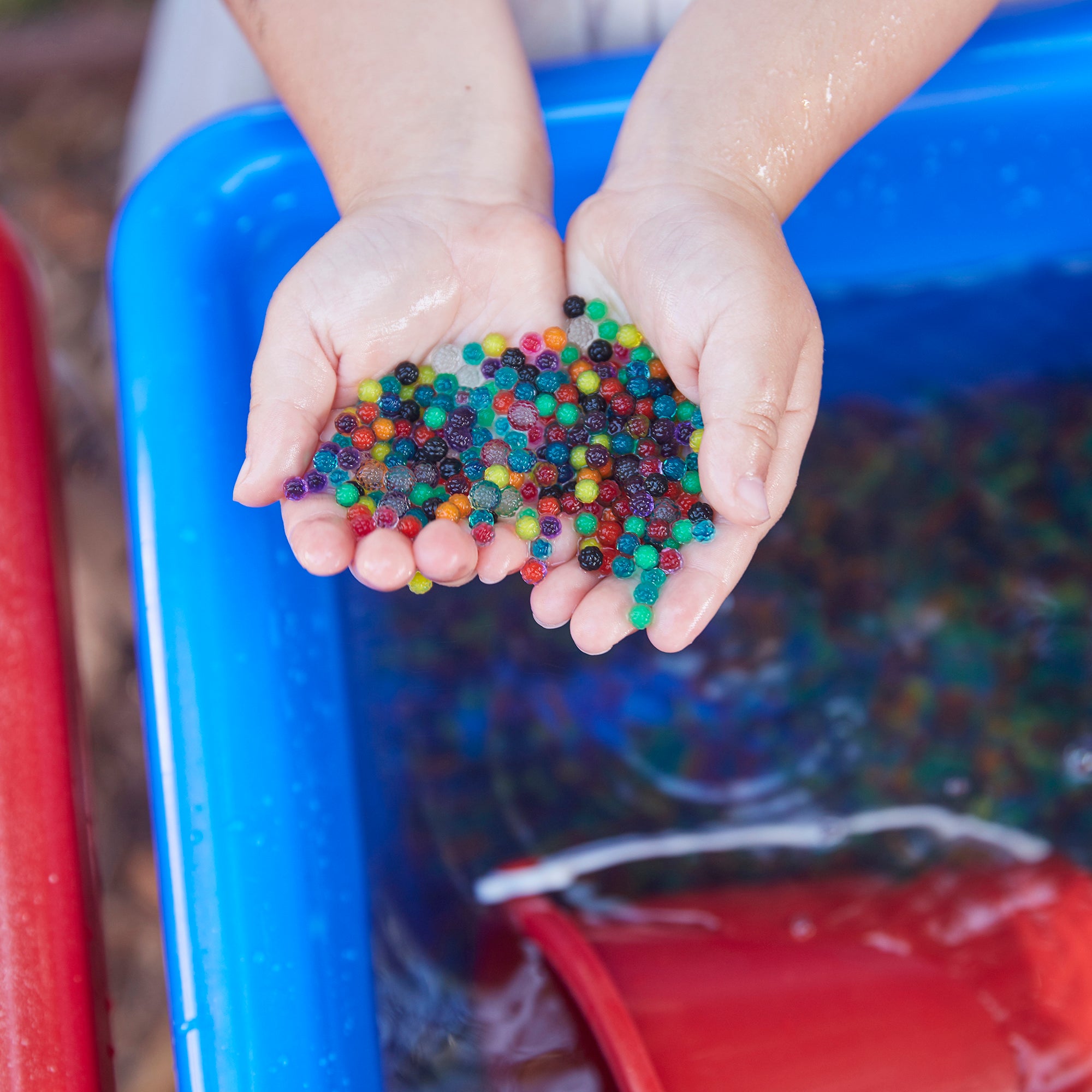4 Station Square Sand and Water Table with Lids - Blue/Red