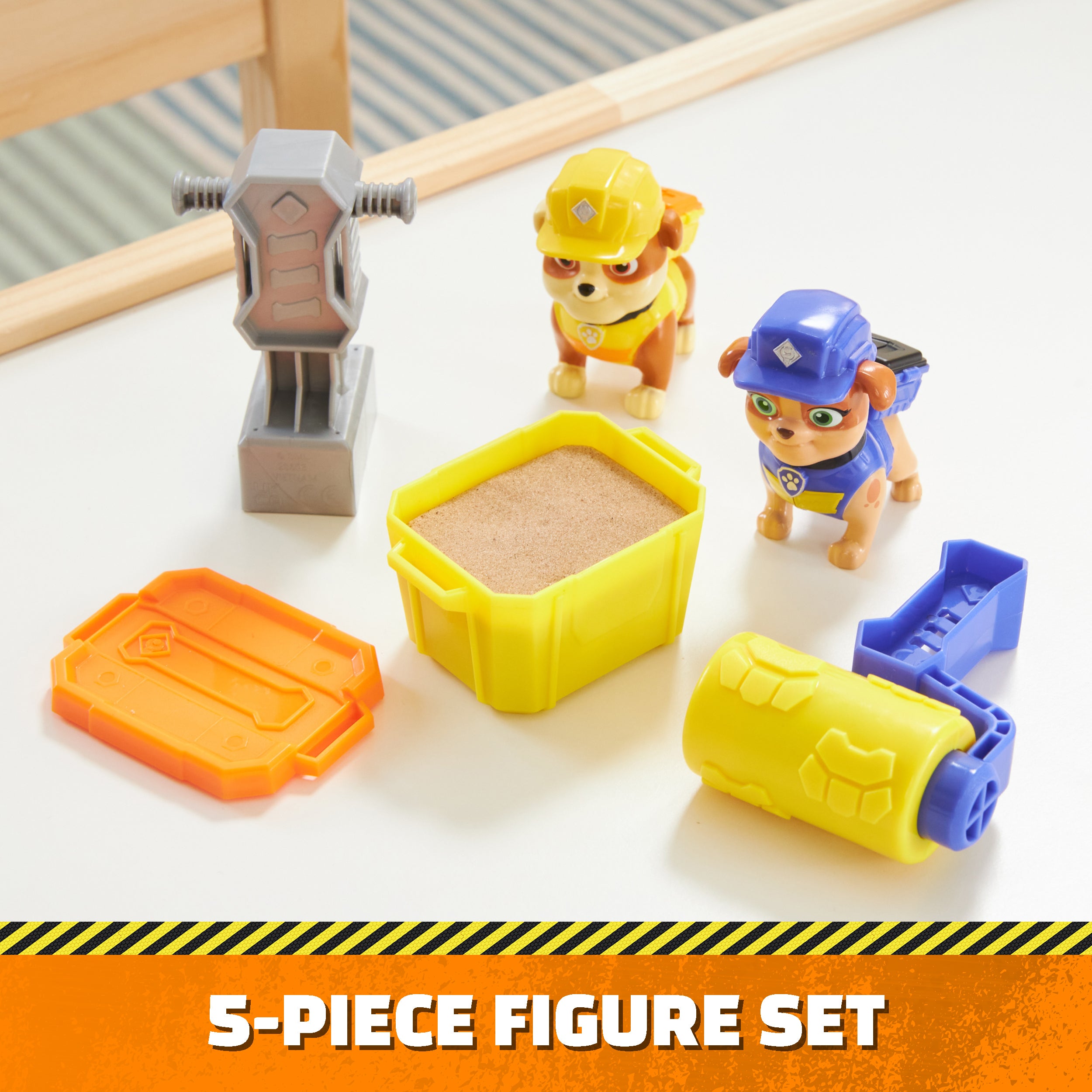 Rubble & Crew, Rubble and Mix Action Figures Set, with 3 oz of Kinetic Build-It Sand and 2 Hand Held Building Toys, Kids Toys for ages 3 and up