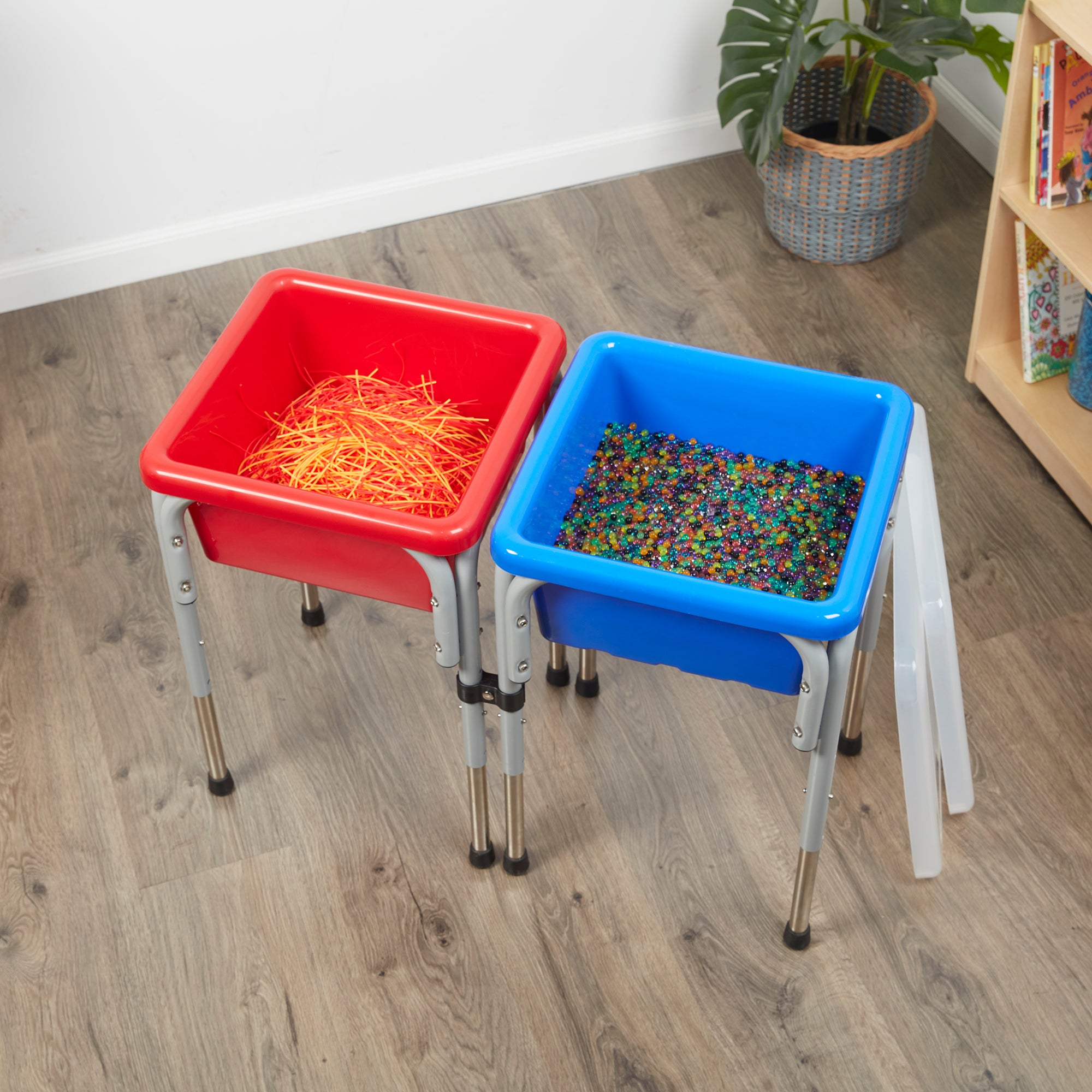 2 Station Square Sand and Water Table with Lids - Blue/Red