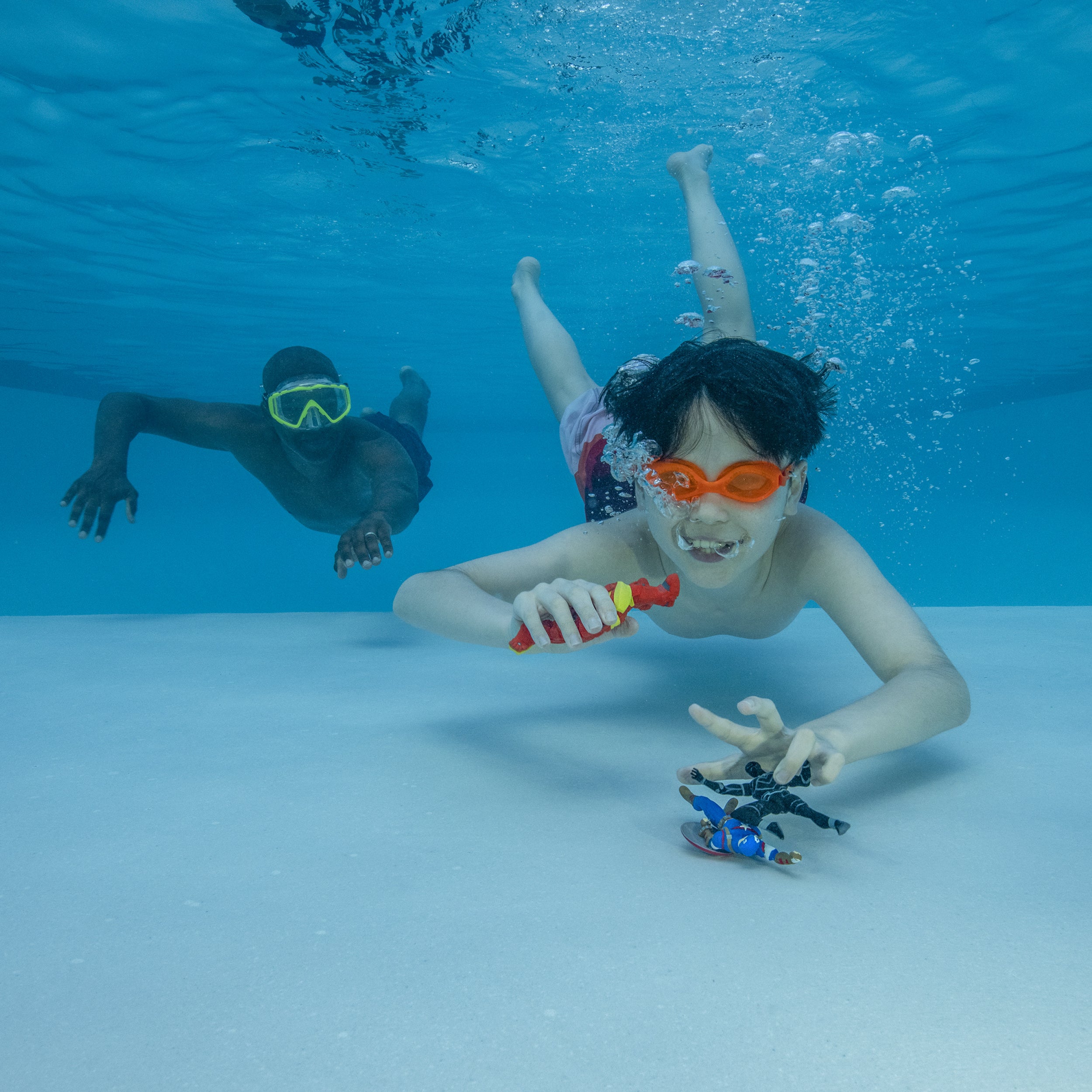 SwimWays Marvel Avengers Dive Characters - Captain America, Black Panther, and Iron Man