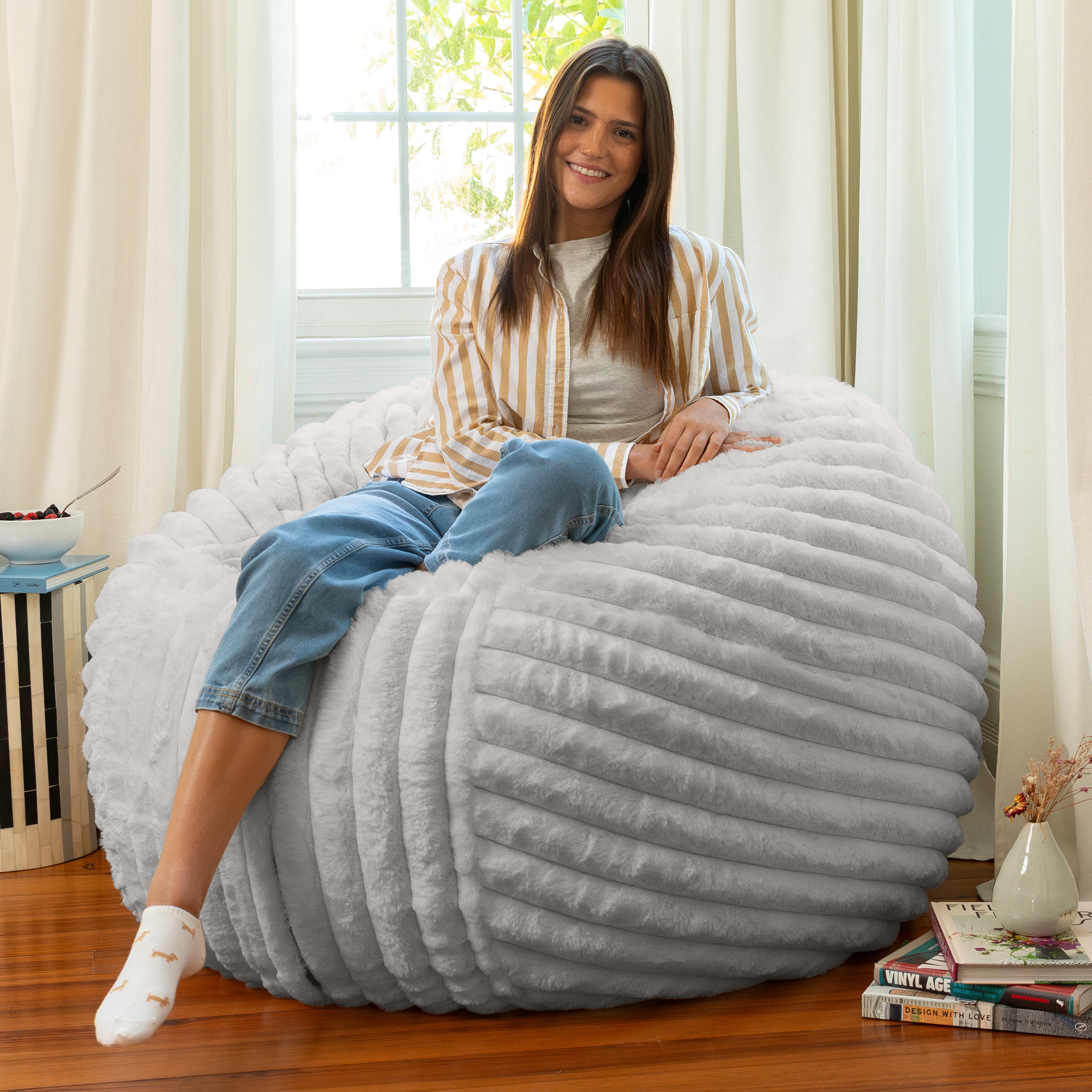 Jaxx Saxx 4ft - Large Round Bean Bag for Adults - Made in the USA - Luxuriously Soft Plush Faux Fur, Grey