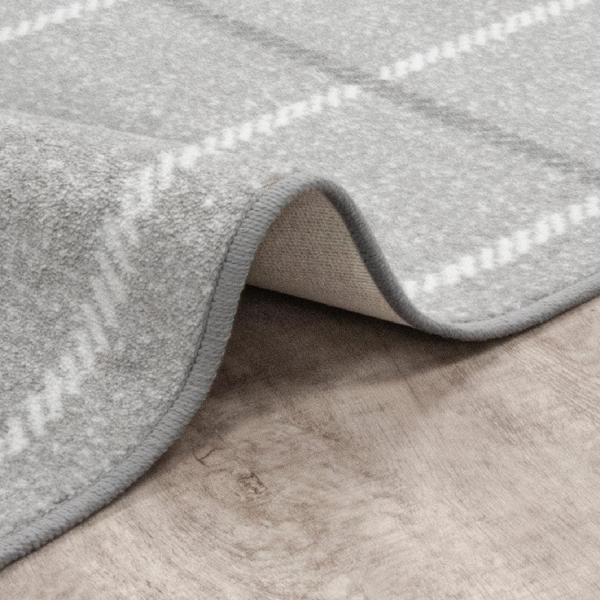 New Haven 3'10" x 5'4" area rug in color Morning Fog