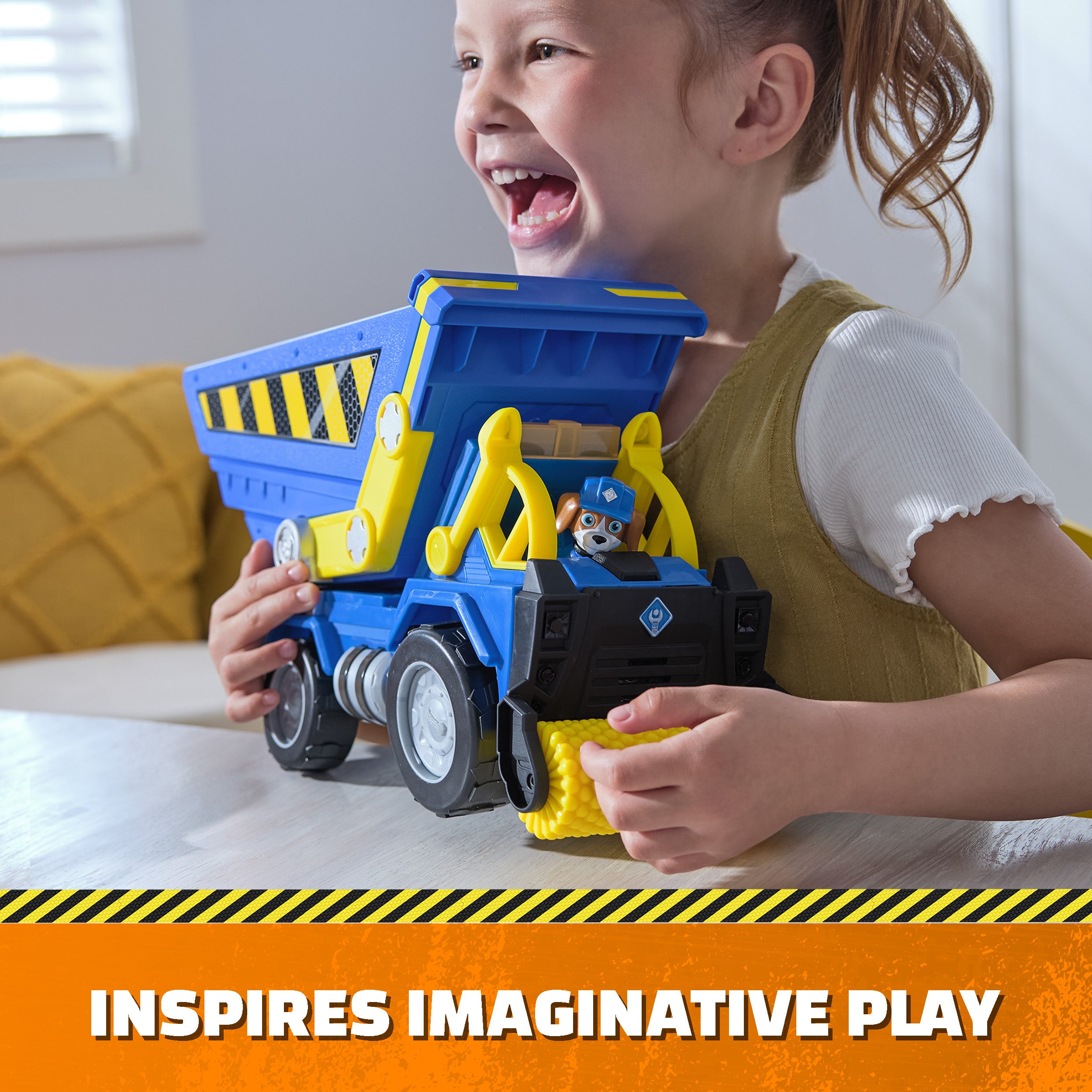 Rubble & Crew, Bark Yard Deluxe Dump Truck Construction Vehicle with Lights, Sounds & Wheeler Action Figure, Kids Toys for Boys & Girls Ages 3 and up