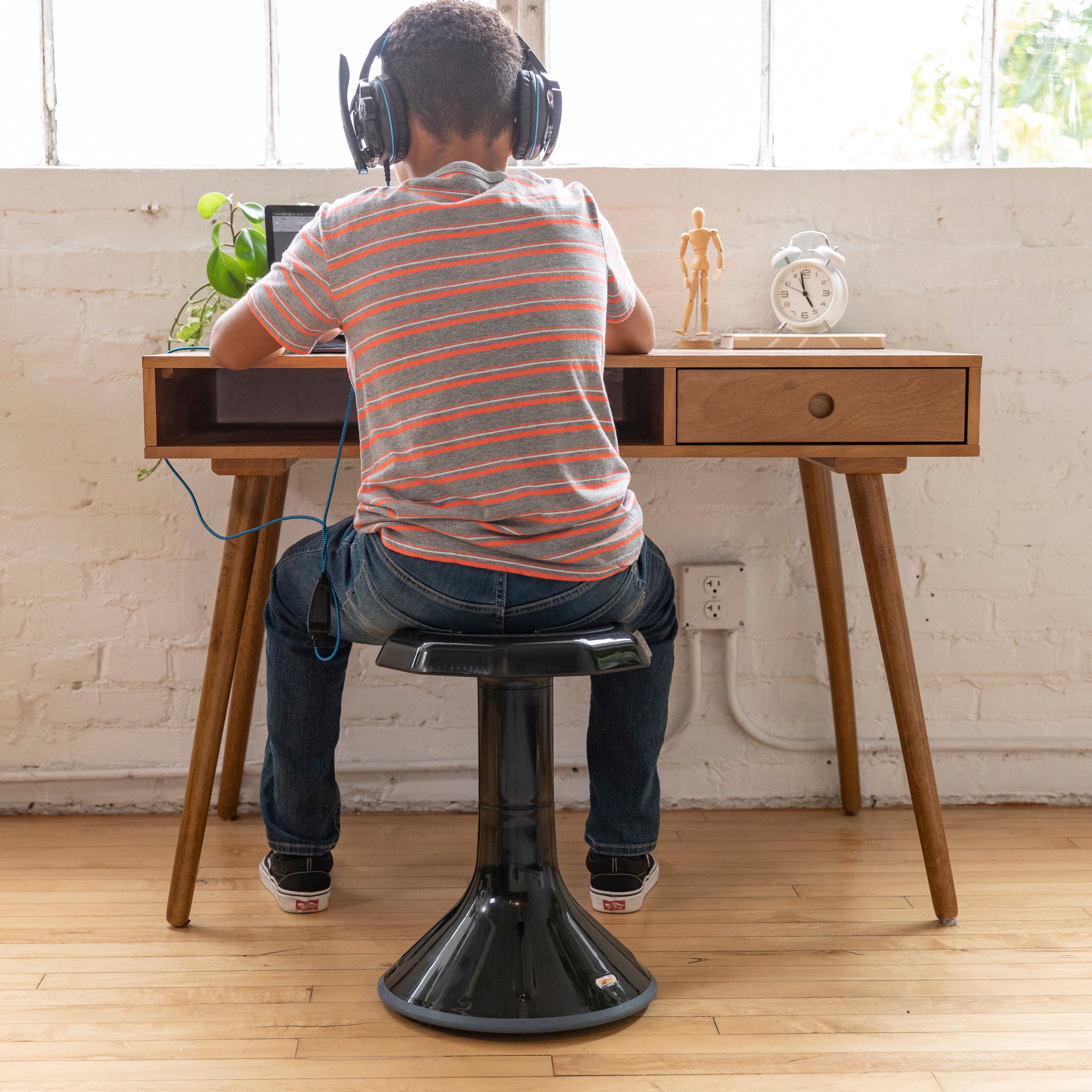 18in ACE Stool - Black