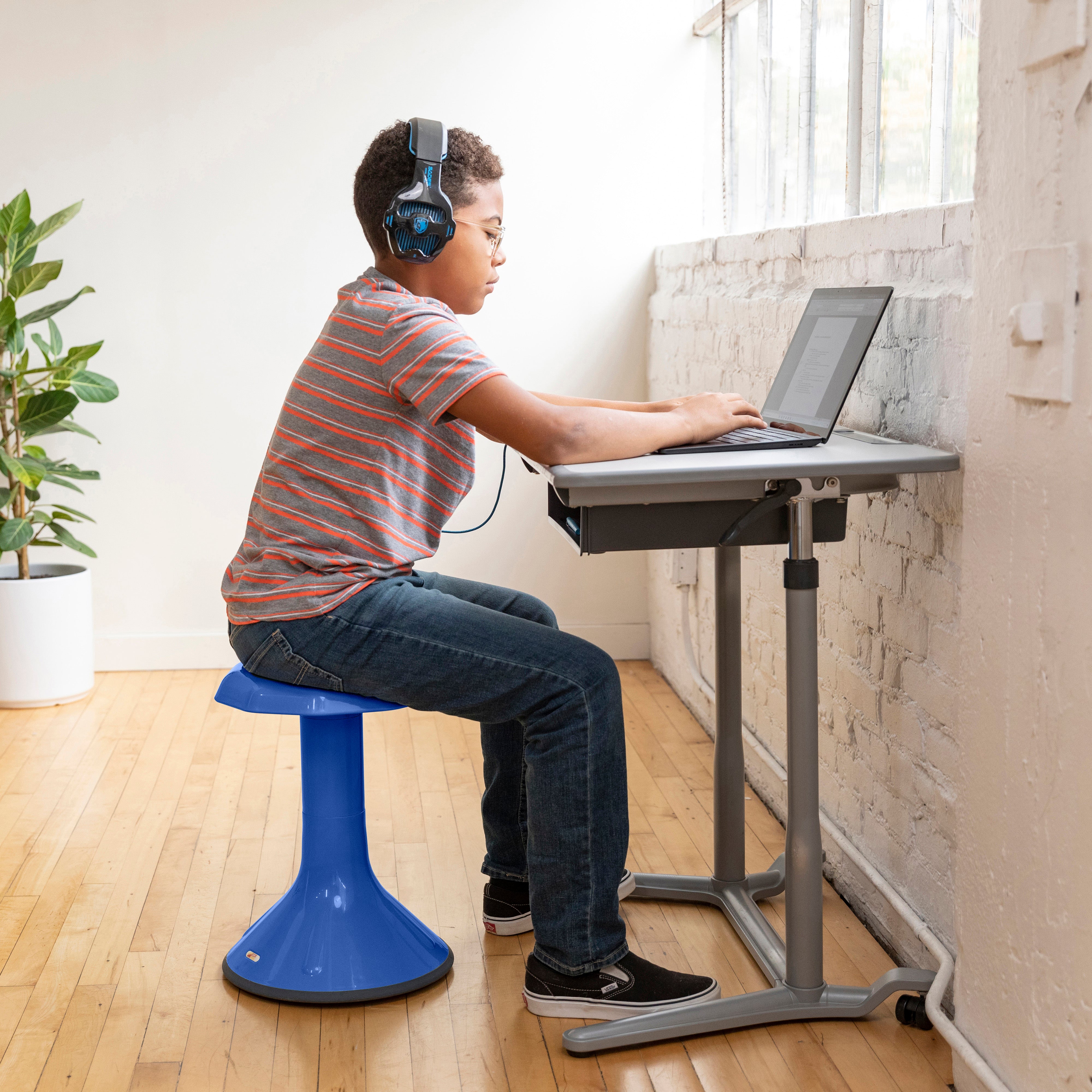 18in ACE Stool - Blue