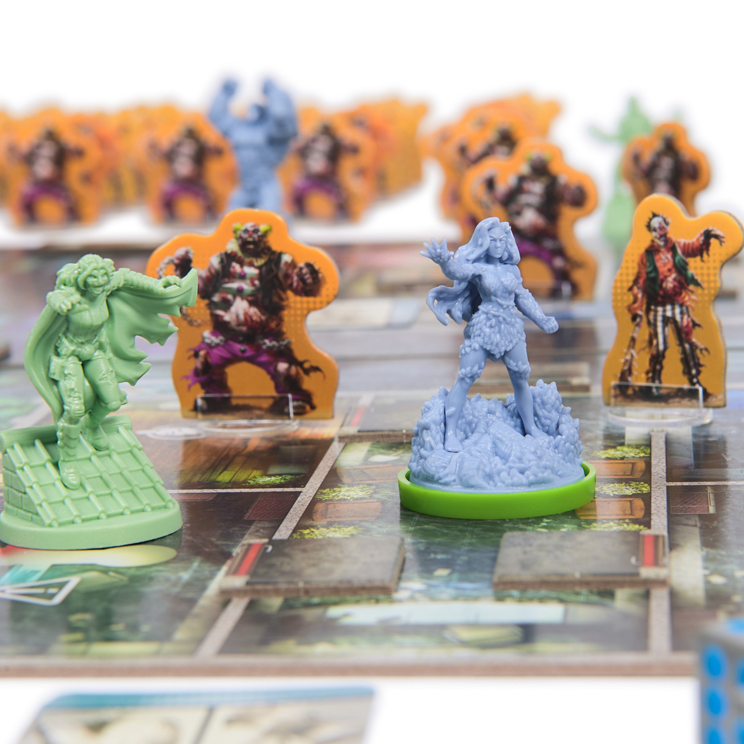 Spin Master Games, DCeased: Gotham City Outbreak, Part of the Zombicide Collection, Collectible DC Comics Miniatures, Strategy Board Game, for Adults & Teens, 1-4 Players, for Ages 14 & Up