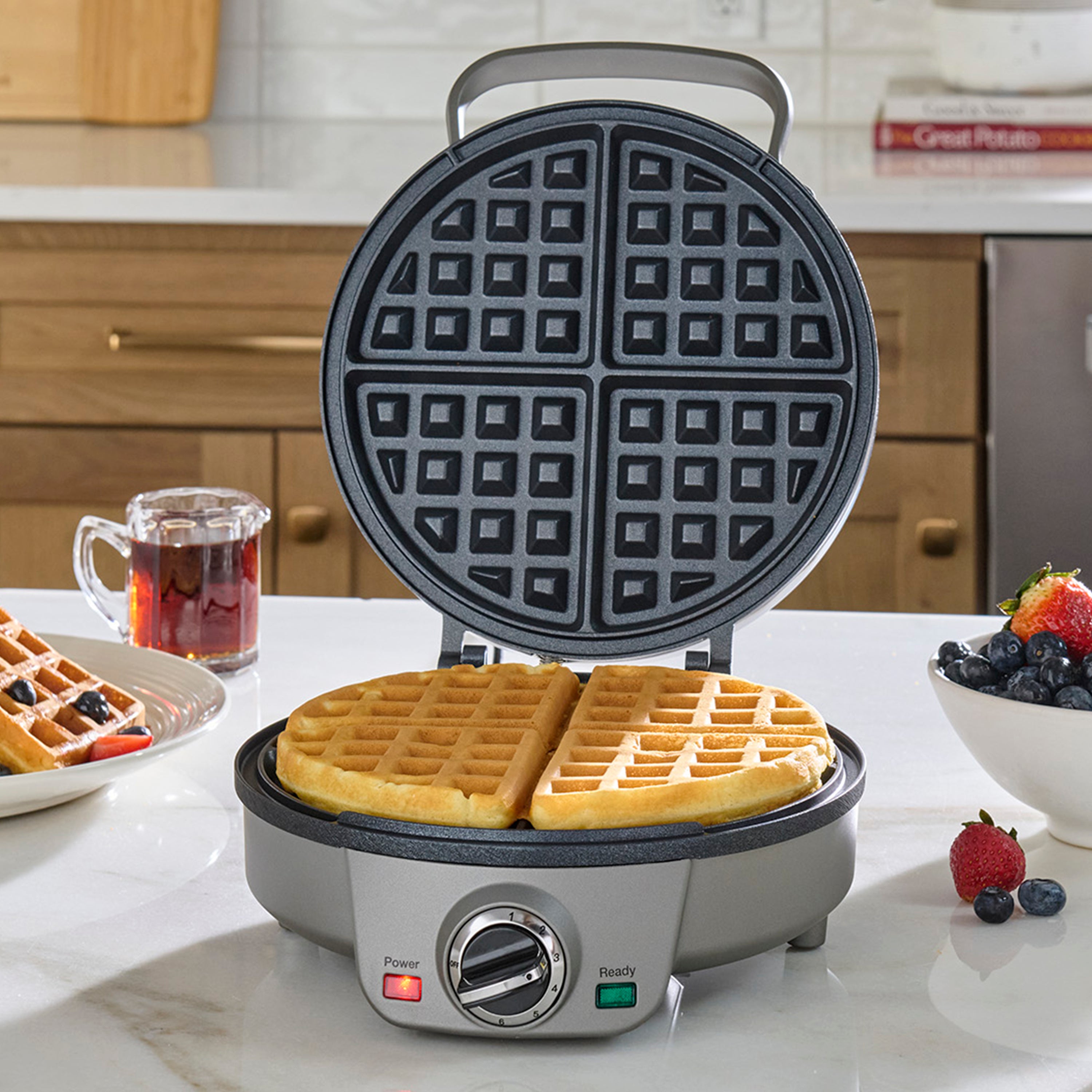 4 Slice Belgian Waffle Maker - Round