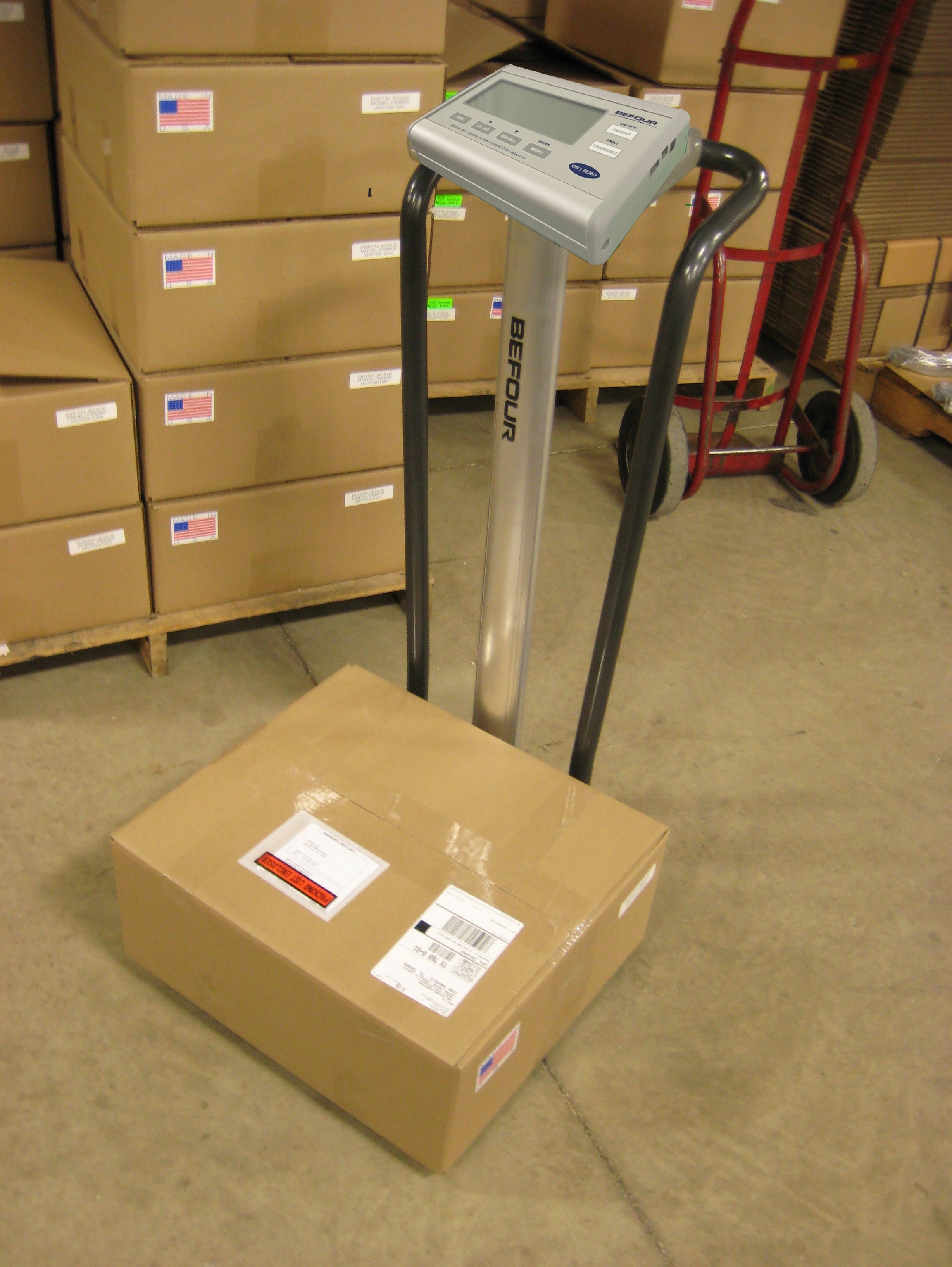 Tilt & Roll Handrail Scale - Lcd, Uses 4  Alkaline Batteries