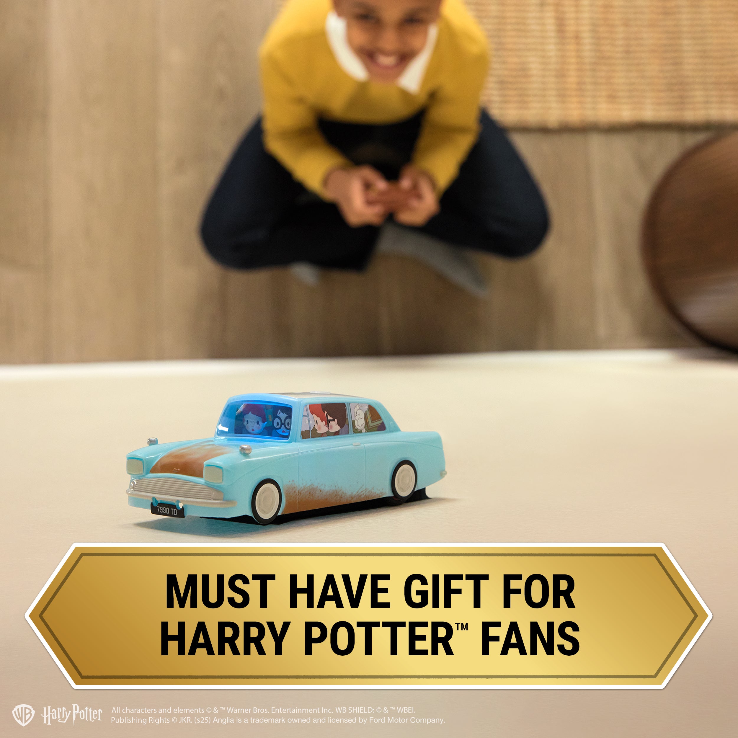 Wizarding World Harry Potter, Weasley’s Flying Remote Control Car with Zero Gravity Technology, Drives Indoors on Walls & Floors, Kids Toys for Ages 6 and up