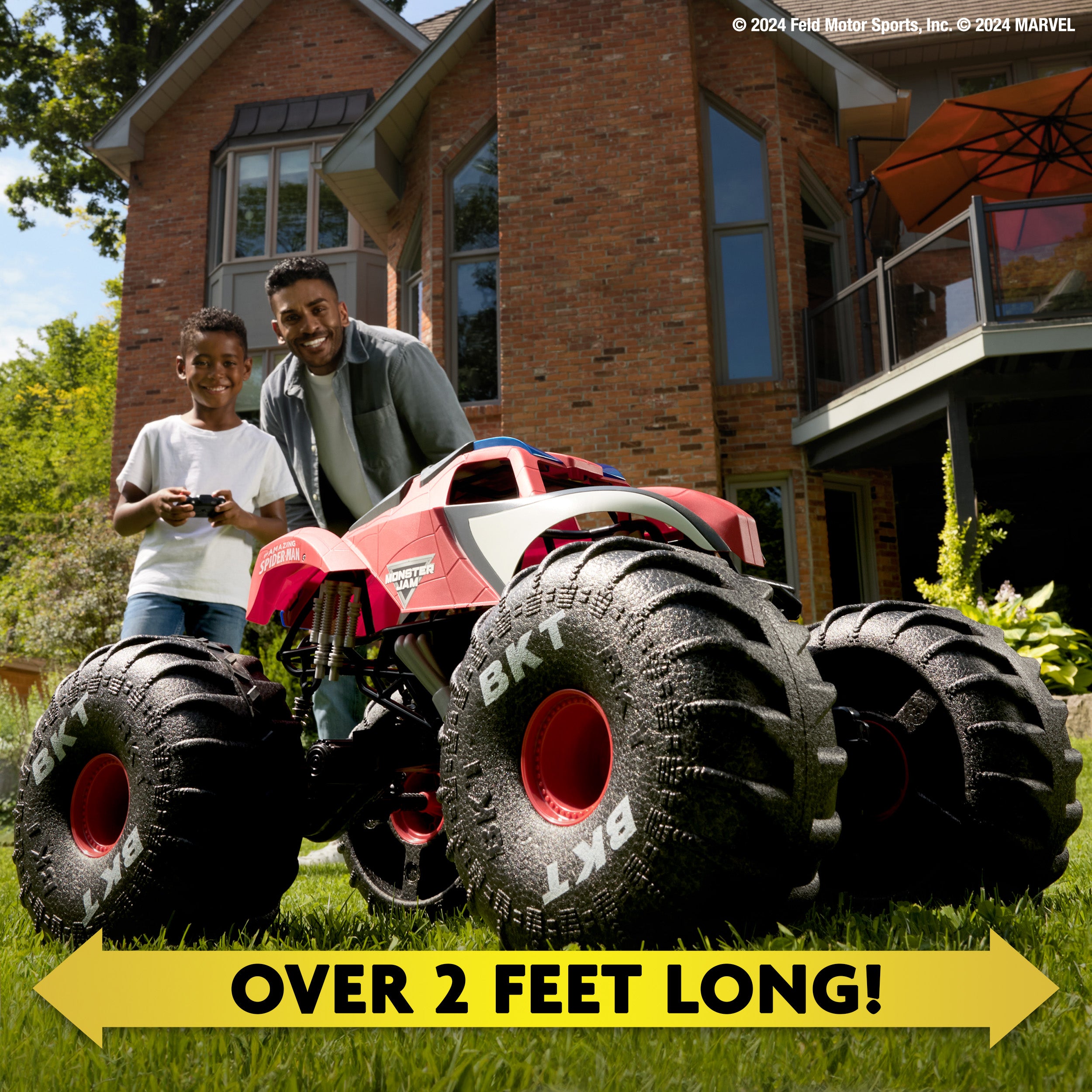 Monster Jam Marvel Mega Spider-Man RC Monster Truck, All-Terrain, Over 2 Feet Long, 1:6 Scale, Super Hero Kids Toys for Boys and Girls Ages 4 and Up