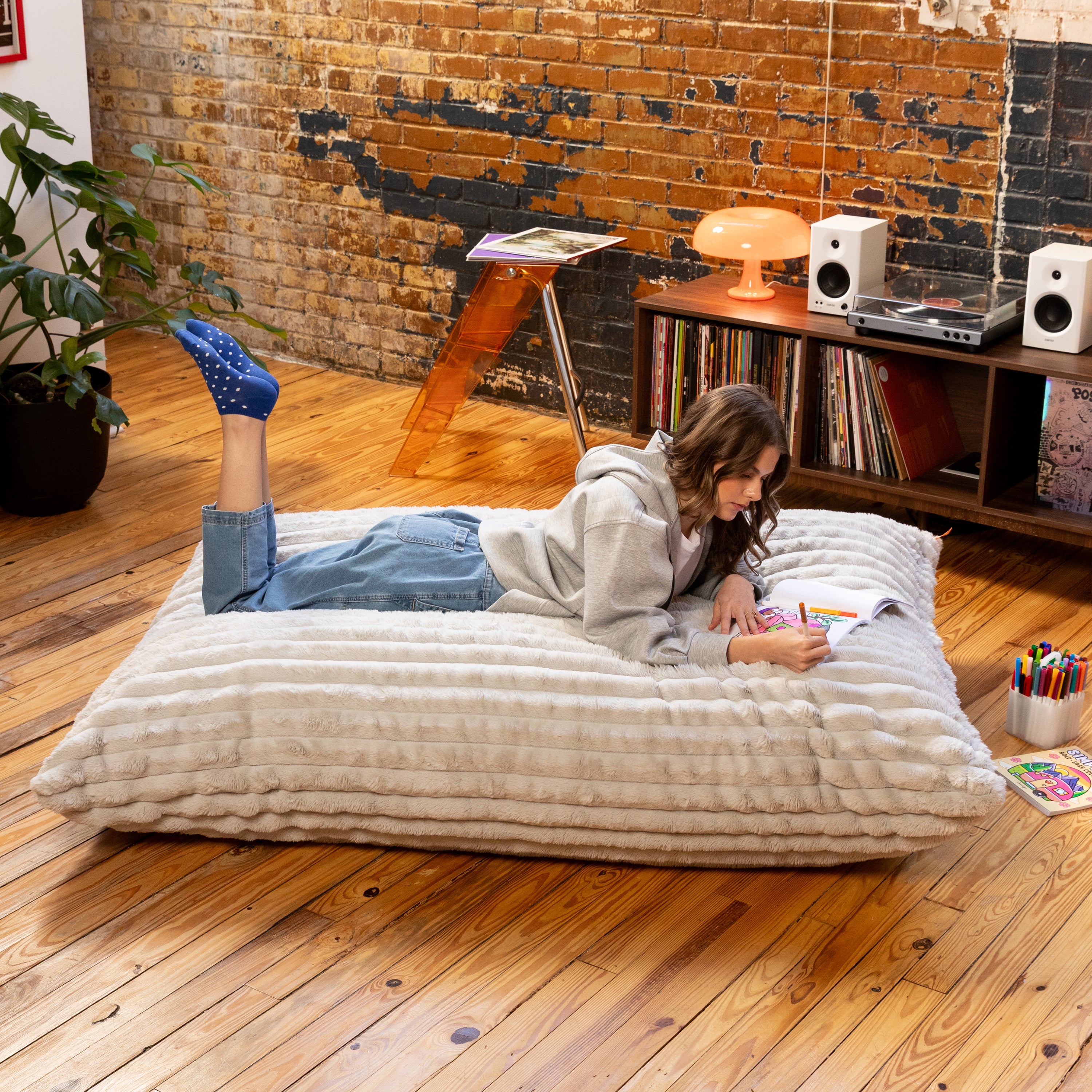 Jaxx Pillow Saxx 5.5-Foot Faux Fur - Luxuriously Soft Bean Bag Floor Pillow and Lounger, Mondo Grey