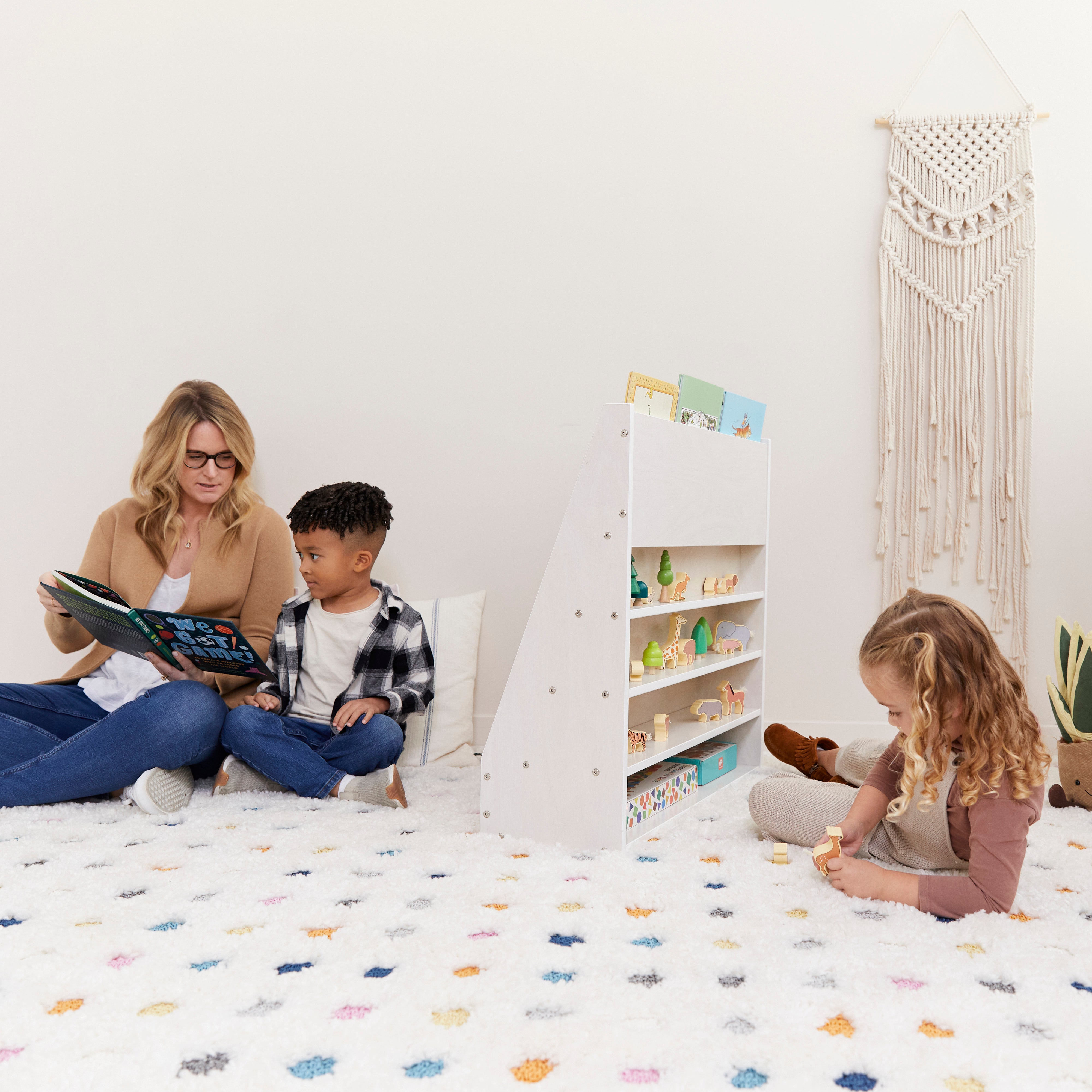 Streamline Single-Sided Book Display - White Wash