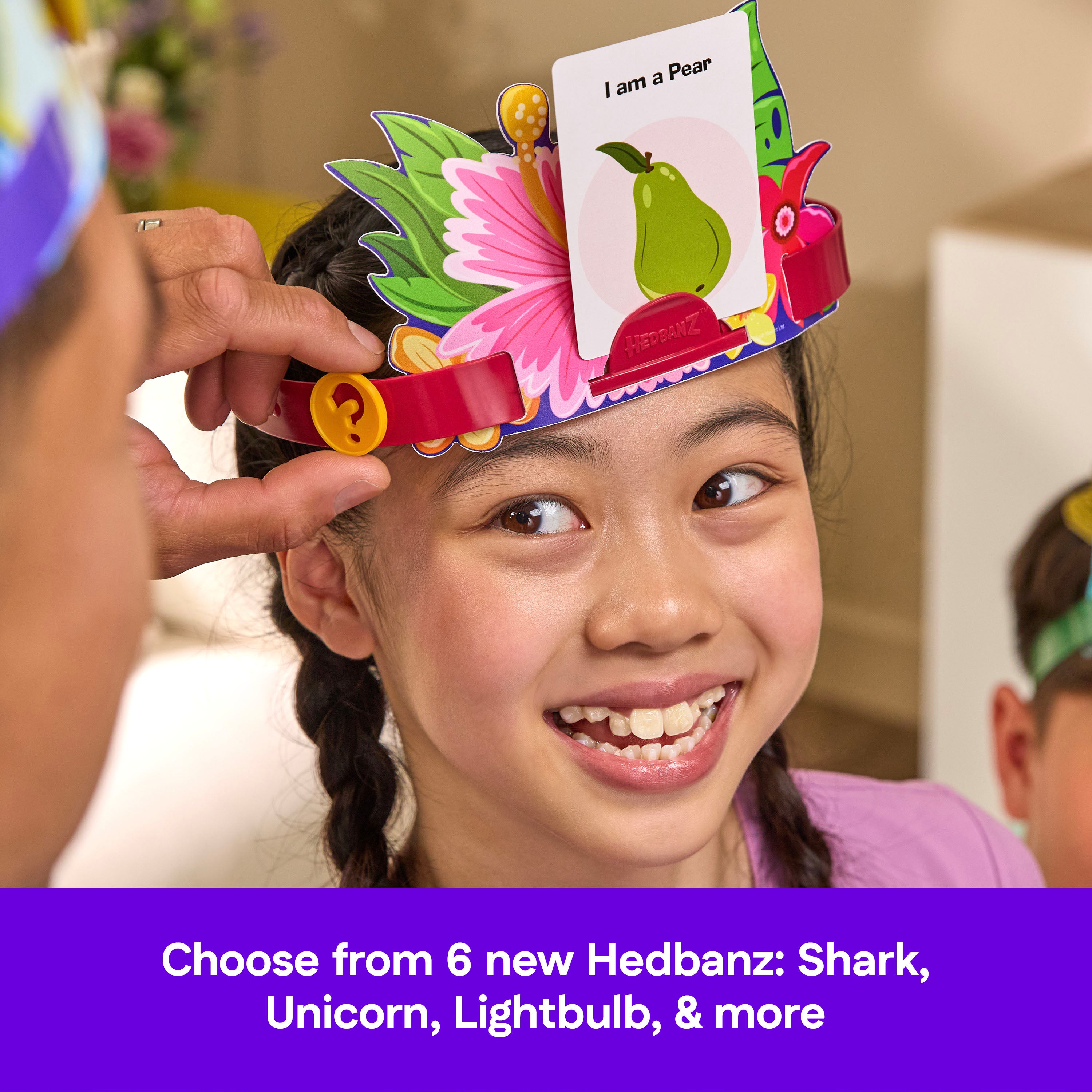 Spin Master Games, Hedbanz 3rd Edition with New Cards & Headbands, Picture Guessing Card Game, Quick Questions & Fast Fun, Easy to Play for Family & Kids, 2-6 Players, for Ages 6 & Up