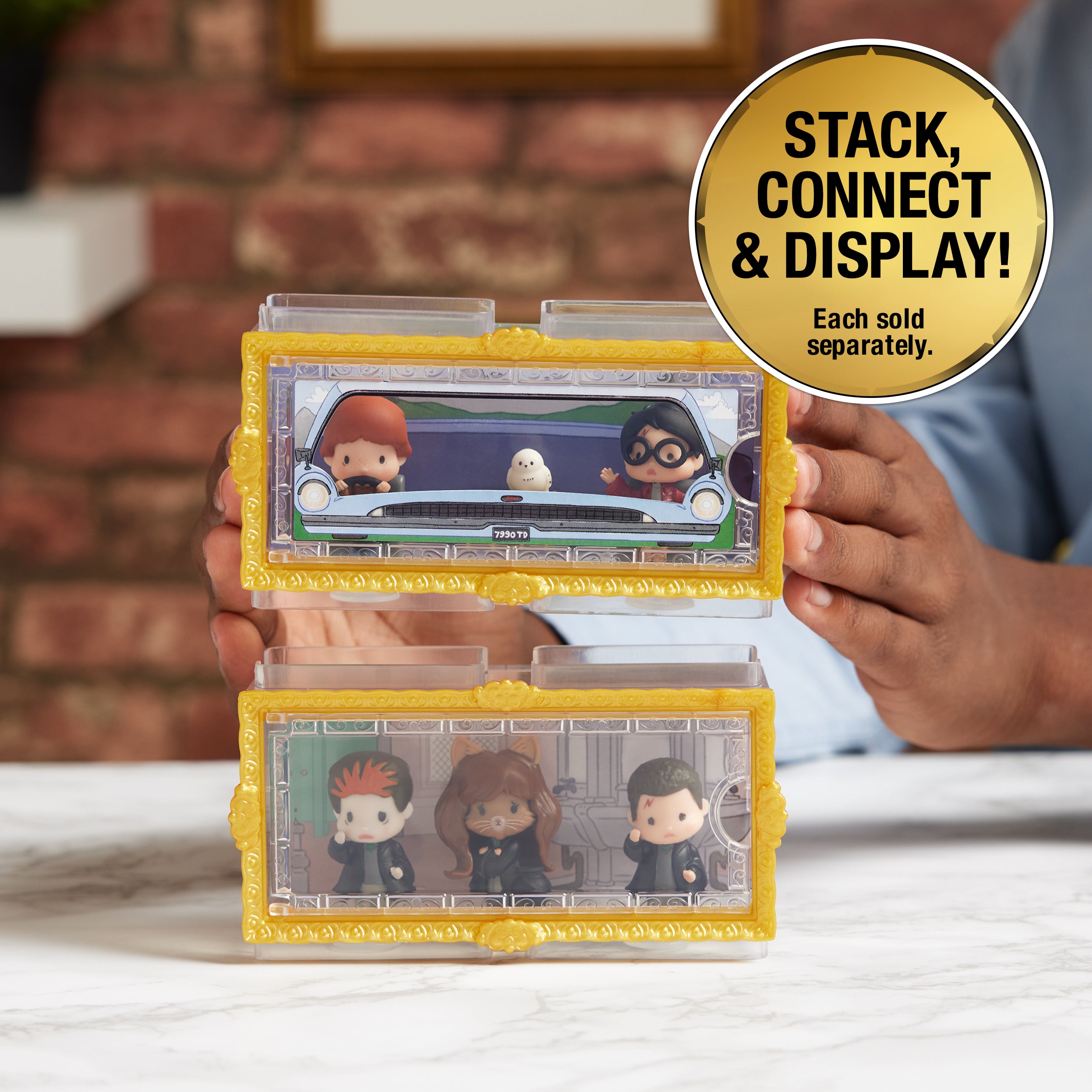 Wizarding World Harry Potter, Micro Magical Moments Year 2 Flying Car Figure Set with Harry, Ron, Hedwig & Display Case, Kids Toys for Ages 6+