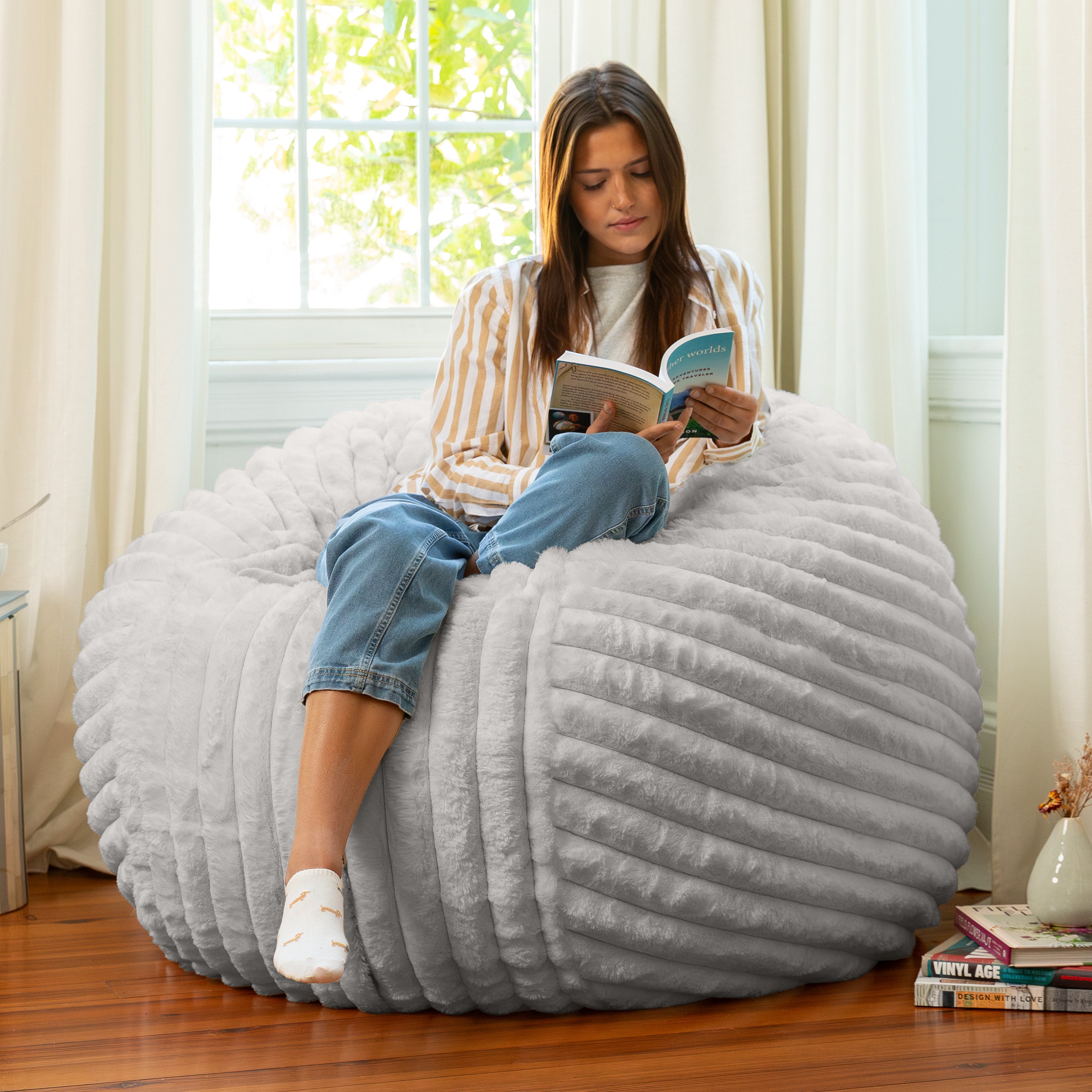 Jaxx Saxx 4ft - Large Round Bean Bag for Adults - Made in the USA - Luxuriously Soft Plush Faux Fur, Grey