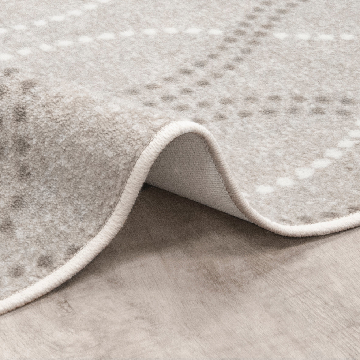 Seventh Heaven 5'4" x 7'8" area rug in color Dove