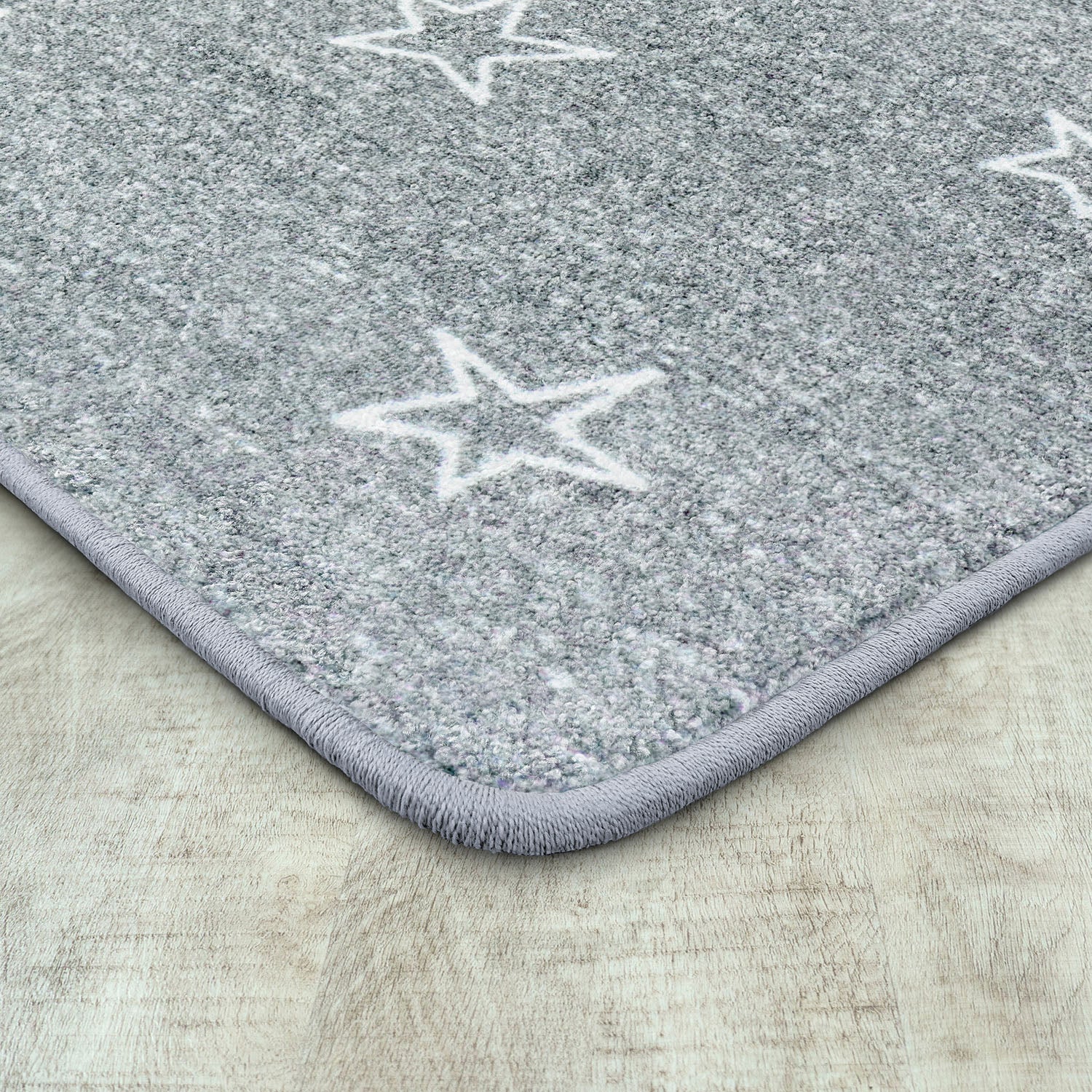 Shine On 5'4" x 7'8" area rug in color Cloudy