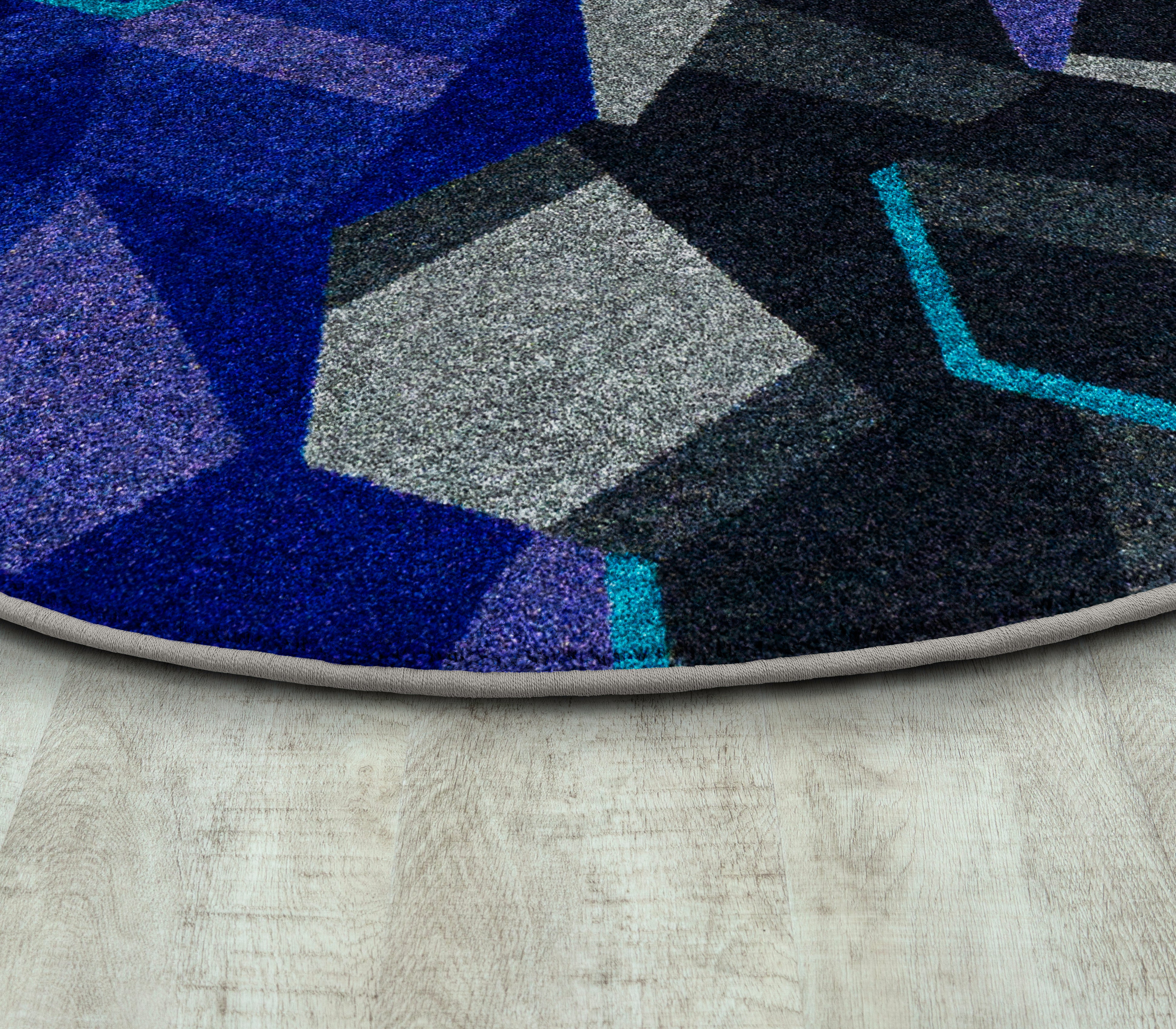 Stealth 7'7" Round area rug in color Violet