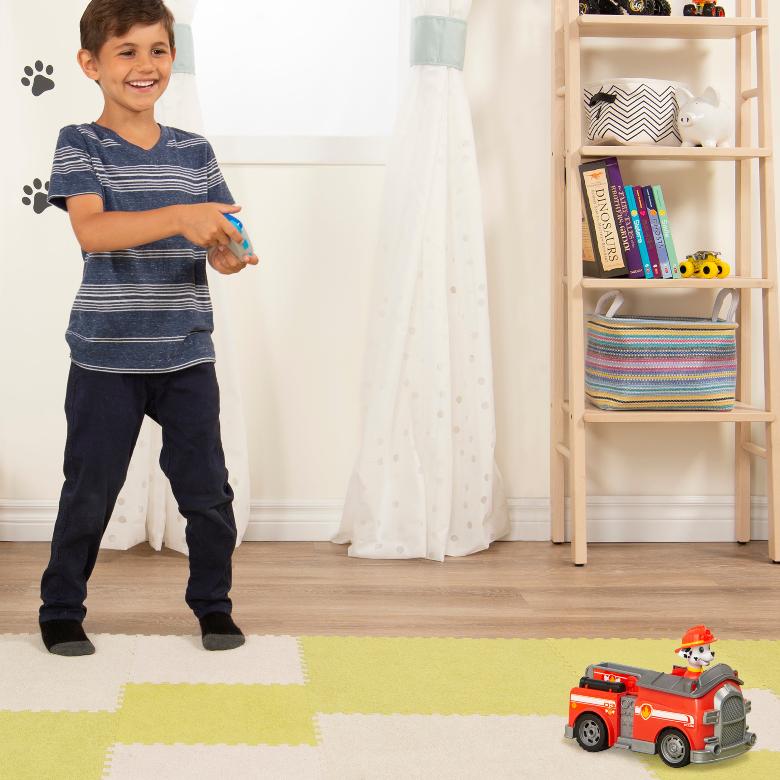 PAW Patrol, Marshall Remote Control Fire Truck with 2-Way Steering, for Kids Aged 3 and Up