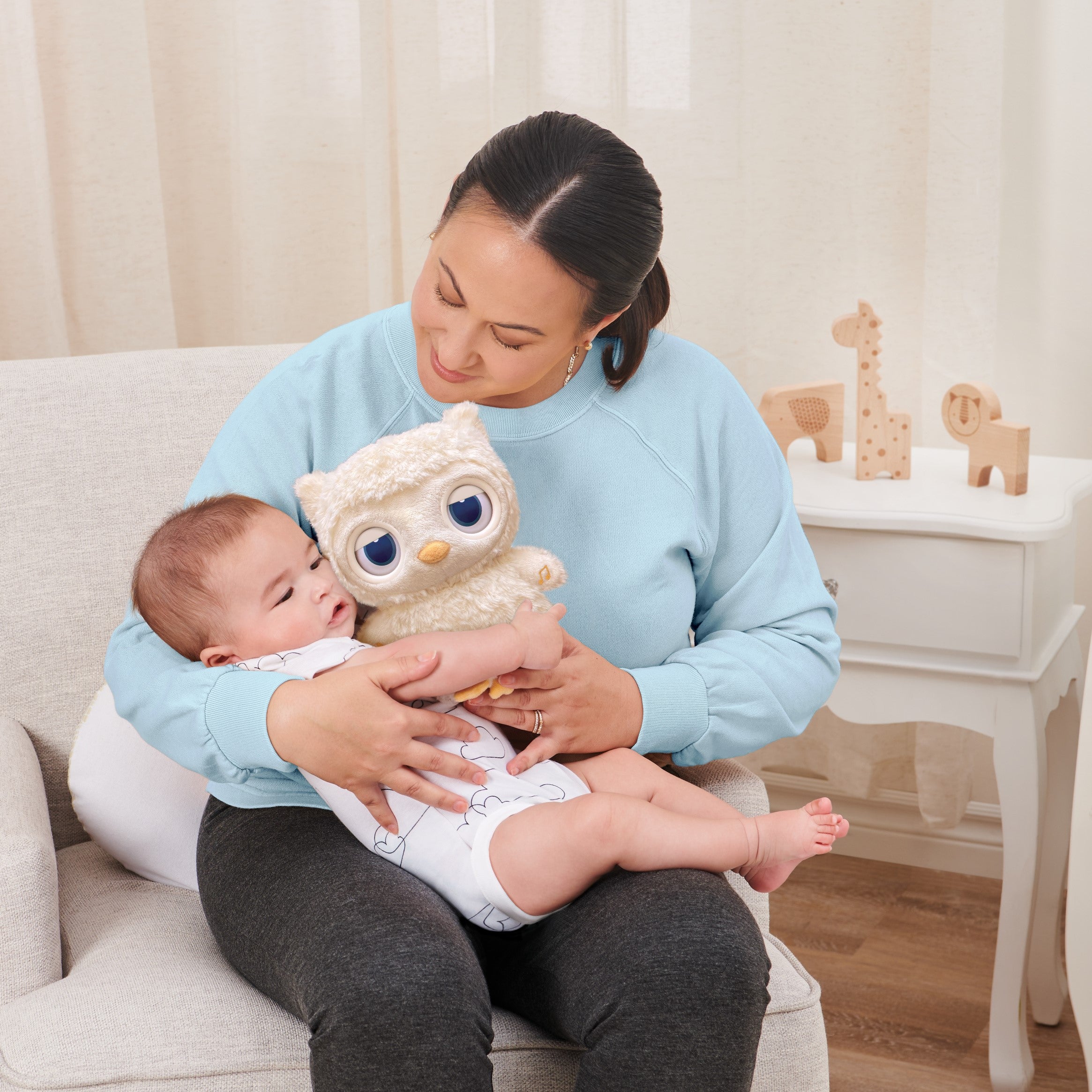 GUND Baby Sleepy Eyes Owl Bedtime Soother Plush Owl Stuffed Animal Night Light & Sound Machine for Baby Boys and Girls, 8”