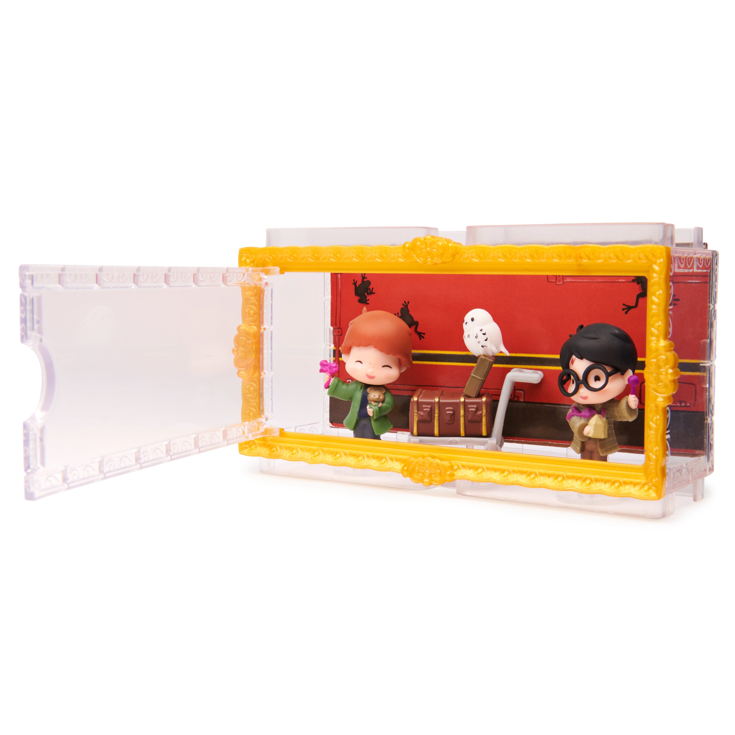 Wizarding World Harry Potter, Micro Magical Moments Action Figures Set with Harry, Ron, Hedwig & Display Case, Kids Toys for Ages 6 and up