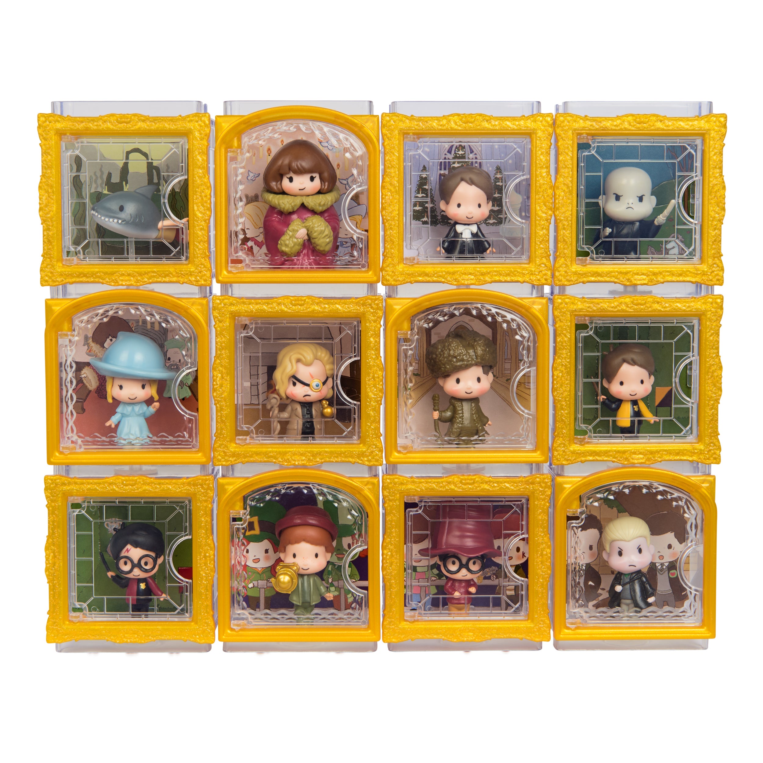 Wizarding World Harry Potter, Micro Magical Moments Year 4 Surprise Blind Box Figure & Display Case Styles May Vary, 1.5-inch, Kids Toys for Ages 6+