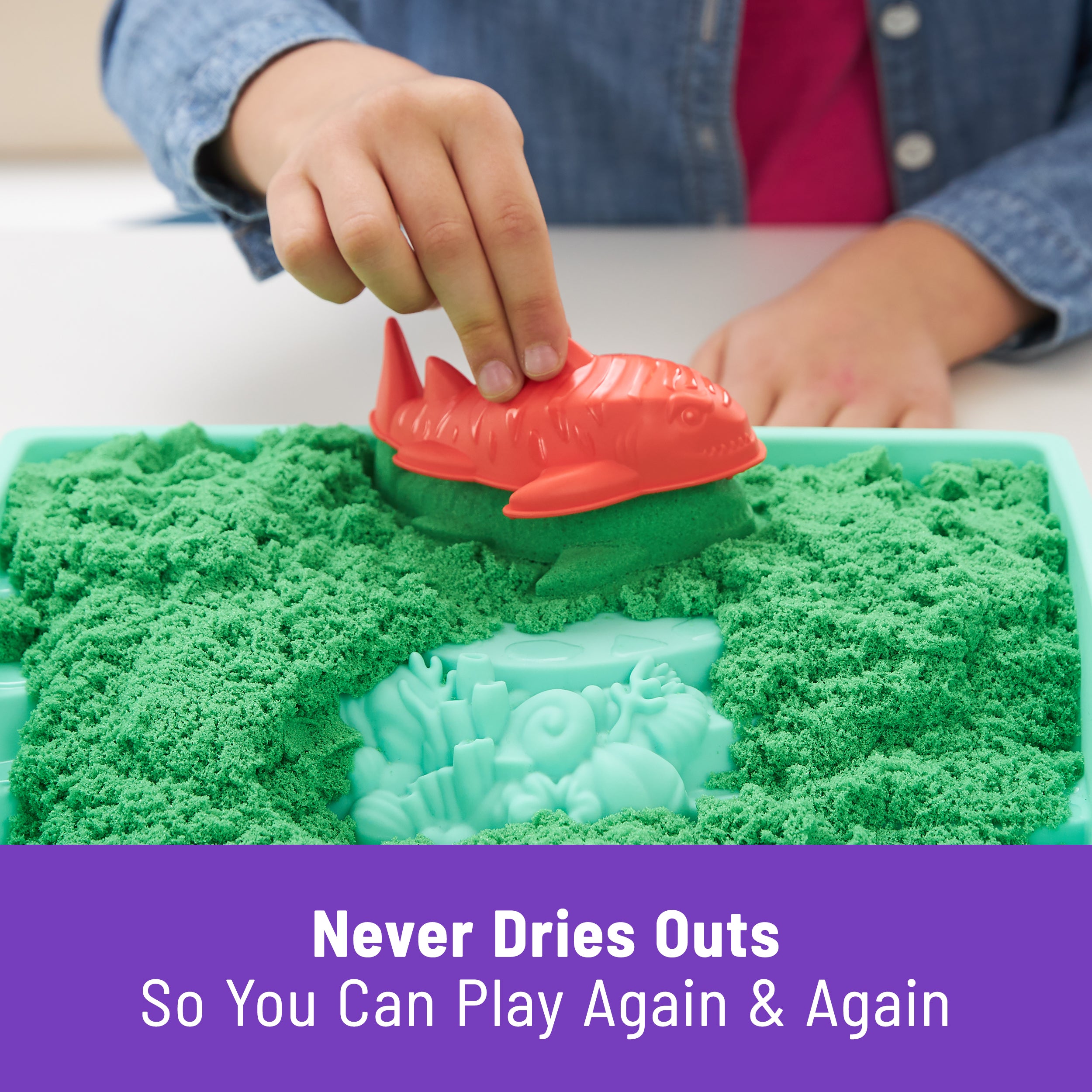 Kinetic Sand, Sandbox Set with 1lb Green Play Sand, 4 Tools & Molds, Storage, Sensory Toys for Kids Ages 3 and up