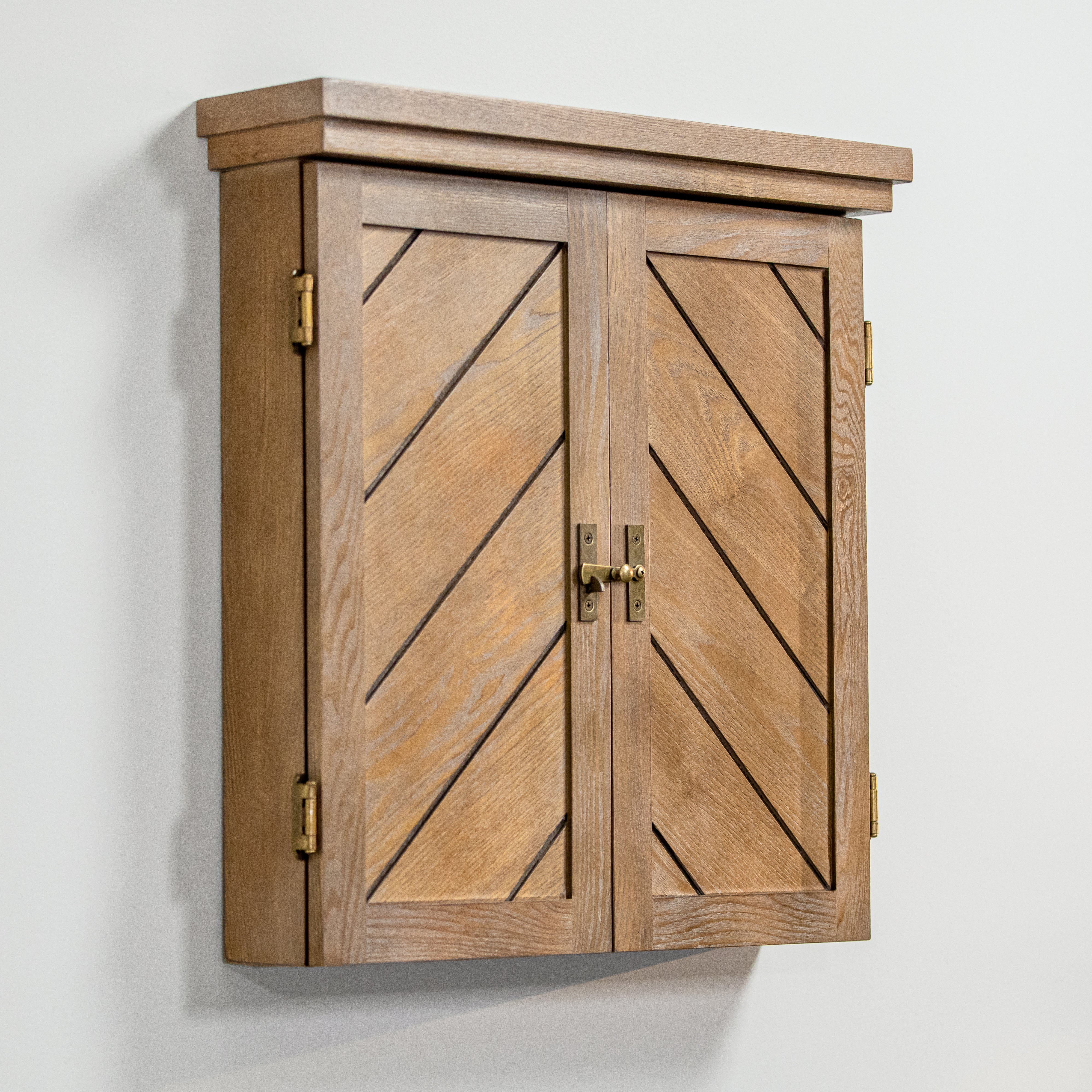 American Legend Charleston Bristle Cabinet Set