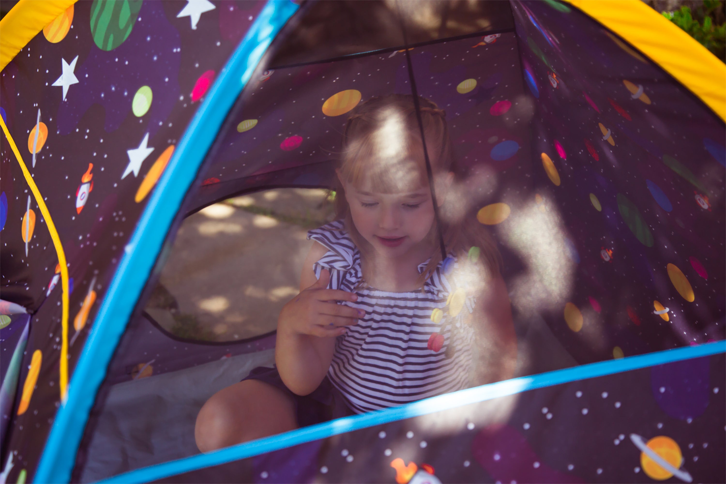 Glow-in-the-Dark Galaxy Dome Tent