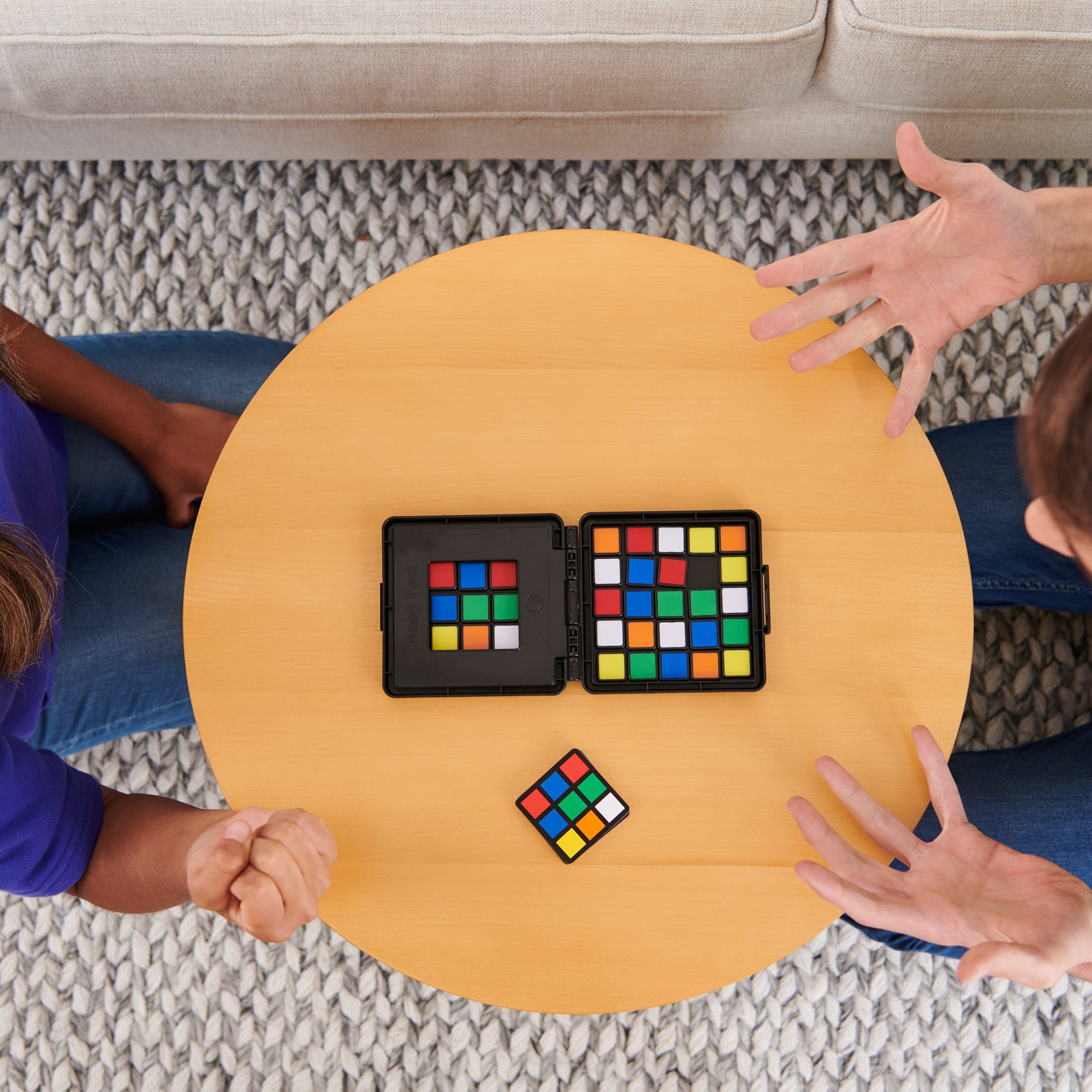 Rubik’s, Race Pack & Go Fast-Paced Problem-Solving Strategy Travel-Sized Two-Player Puzzle Board Game, for Kids and Adults Ages 7 and up