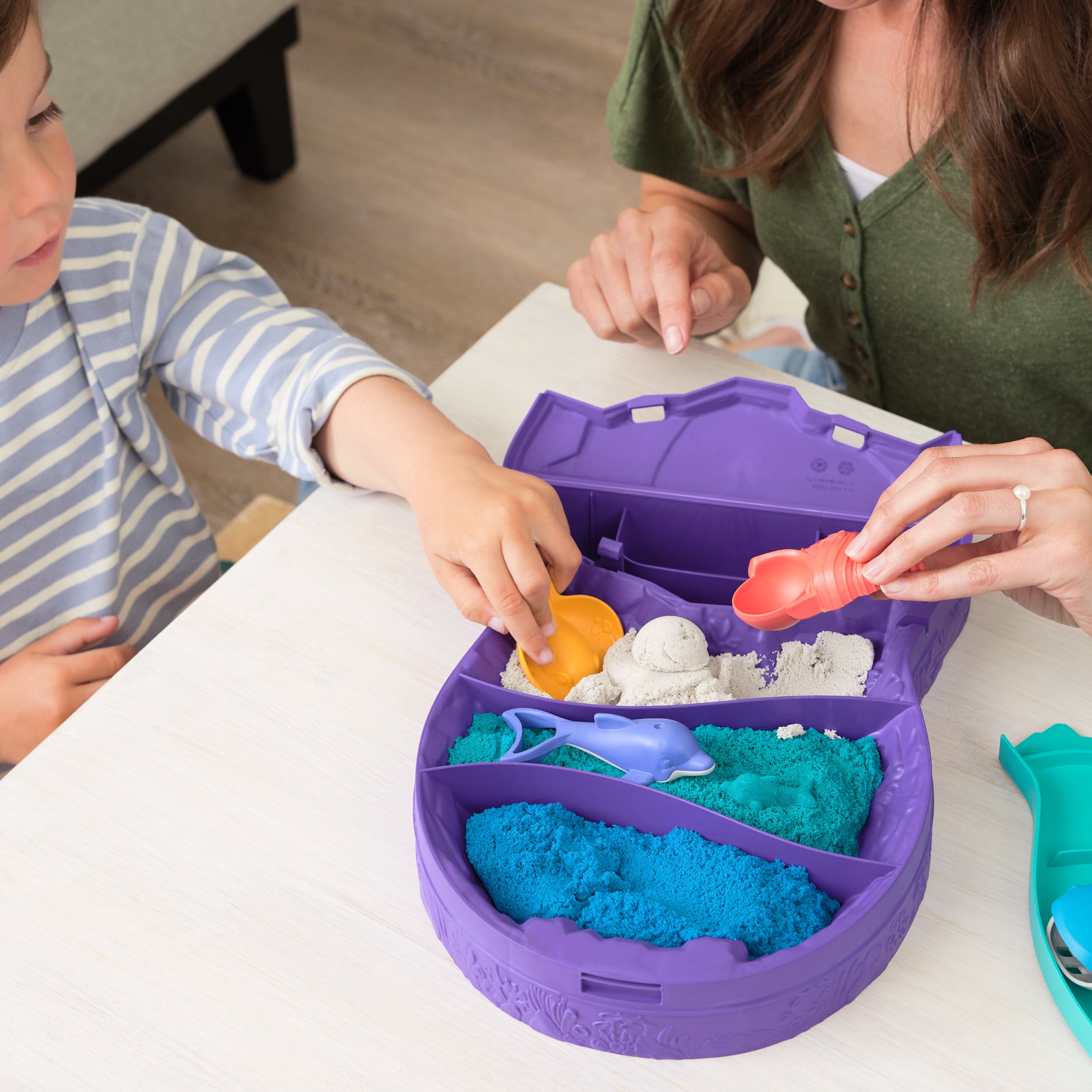 Kinetic Sand, Project Planet Deep Sea with 24oz Play Sand & Sea Creature Tools, Sustainably Minded Eco Friendly Materials, Sensory Toys for Kids