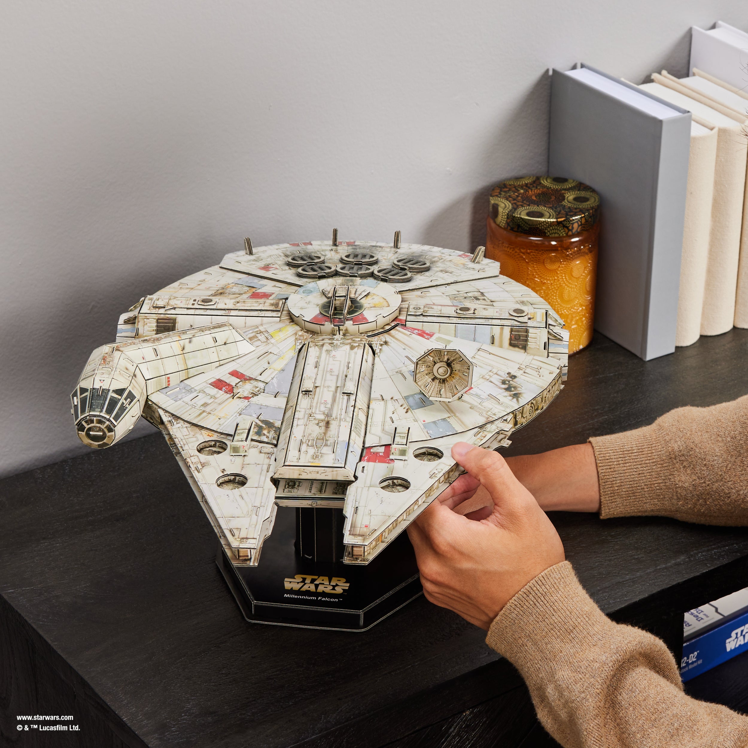 4D Build Star Wars Millennium Falcon 3D Model Kit, Star Wars Gifts, Toys Desk Decor for Fans & Collectors, Adults & Teens 12+