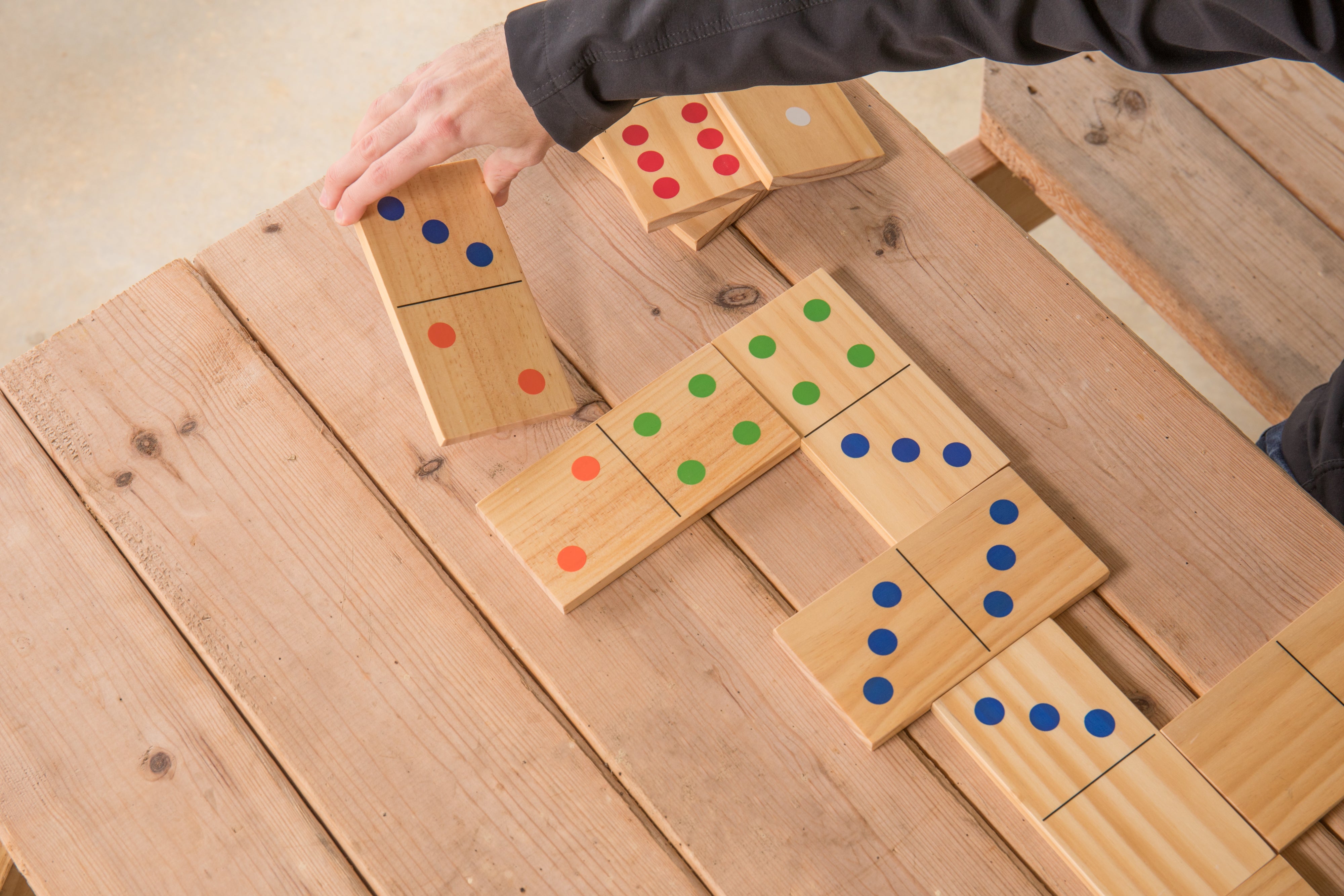 Triumph Wood Lawn 28-Piece Domino Set