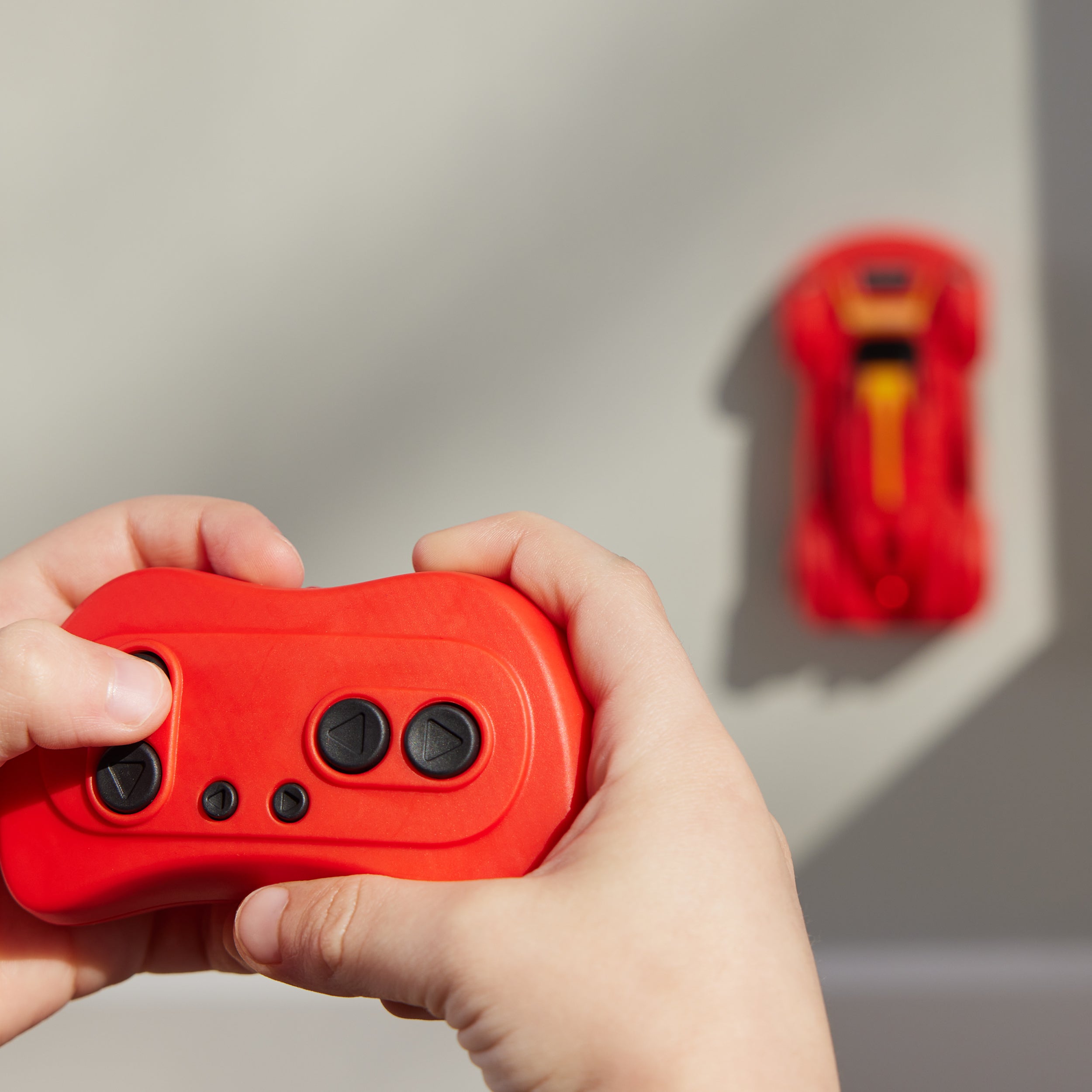 Air Hogs, Zero Gravity Sprint RC Car Wall Climber, Red USB Micro B Rechargeable Indoor Wall Racer, Over 4-Inches, Kids Toys for Kids Ages 4 and up