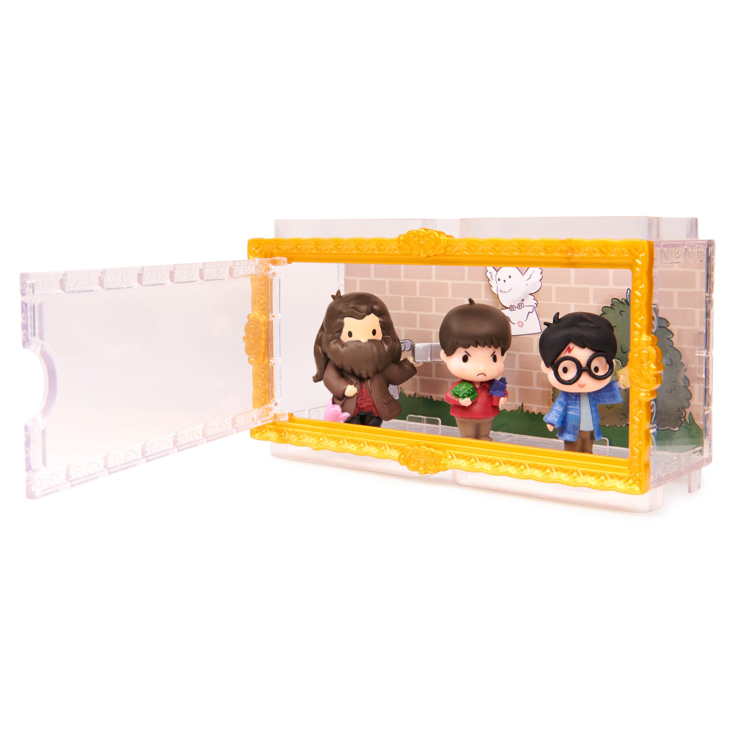 Wizarding World Harry Potter, Micro Magical Moments Action Figures Set with Harry, Hagrid, Dudley & Display Case, Kids Toys for Ages 6 and up