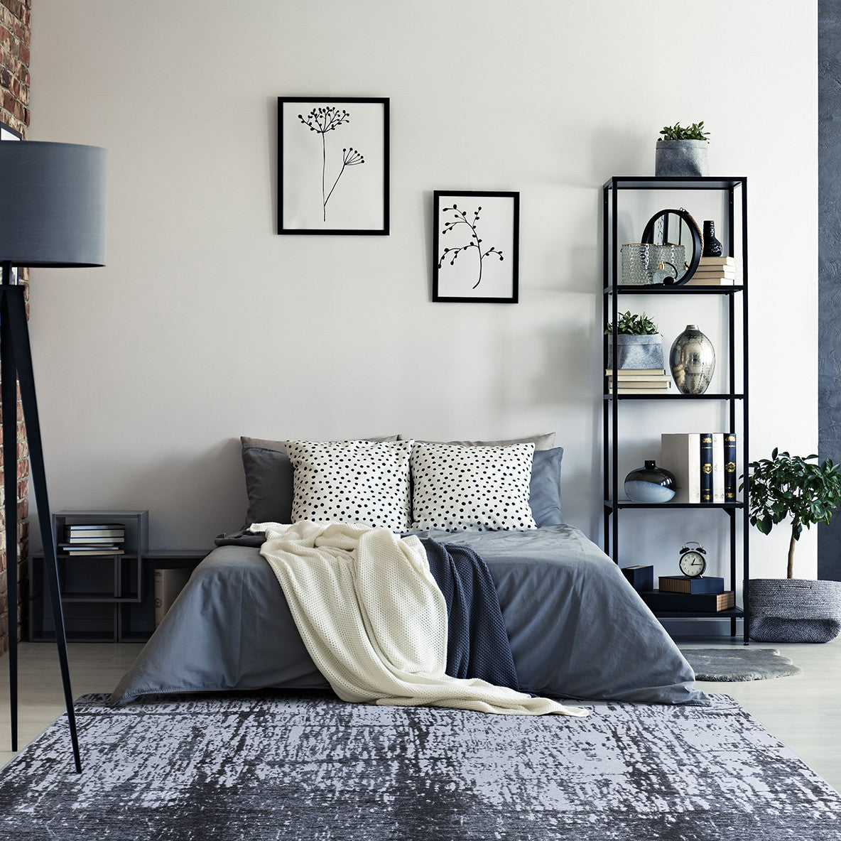 Winterhaven 3'10" x 5'4" area rug in color Charcoal