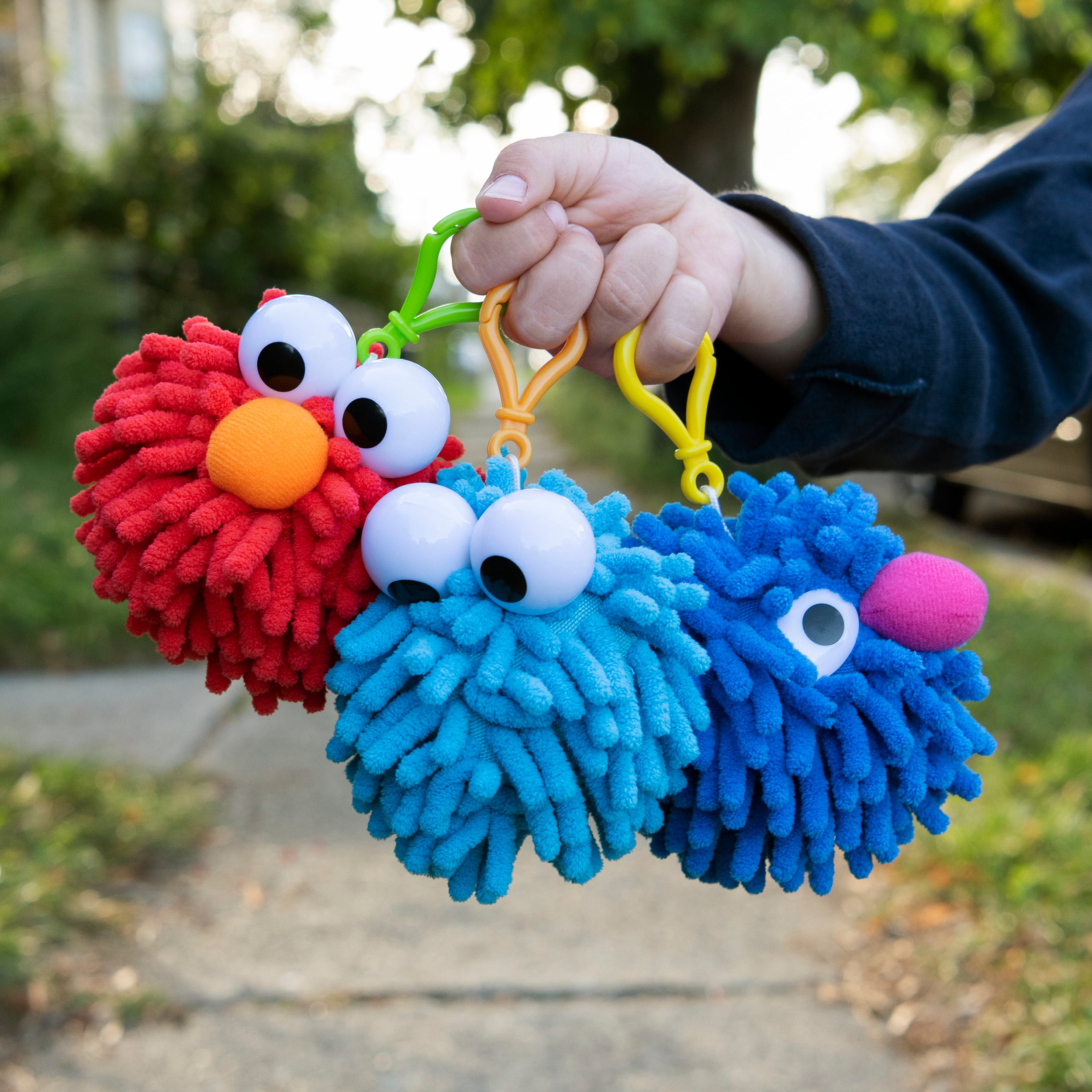 GUND Sesame Street Grover Fuzzy Pom Backpack Clip, 2.5"
