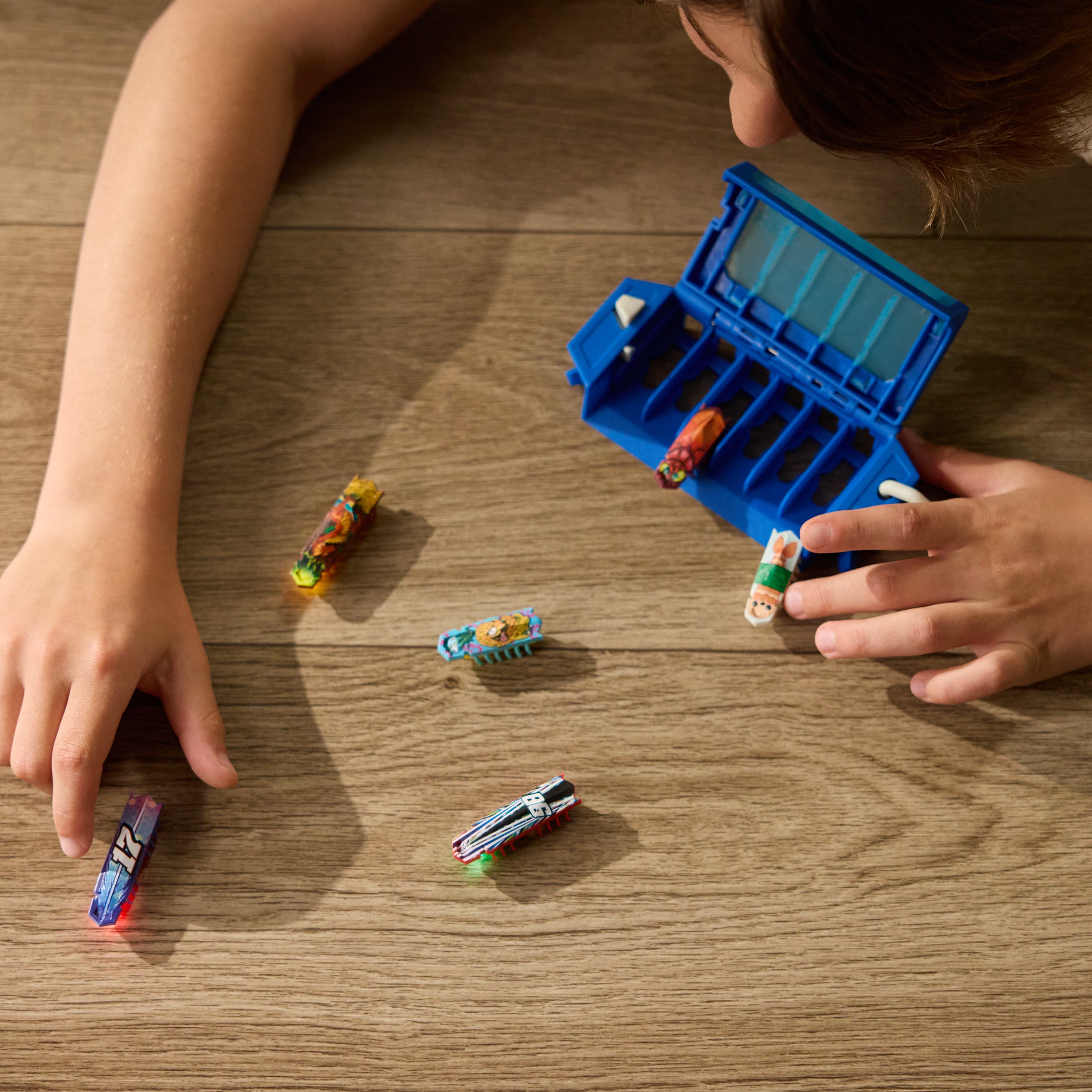 HEX BOTS Nano On-The-Go Launcher with 1 Bonus Flash Nano, Autonomous Mini Robot Sensory Toy and Carrying Case, Toy Playsets for Kids Ages 3 and up