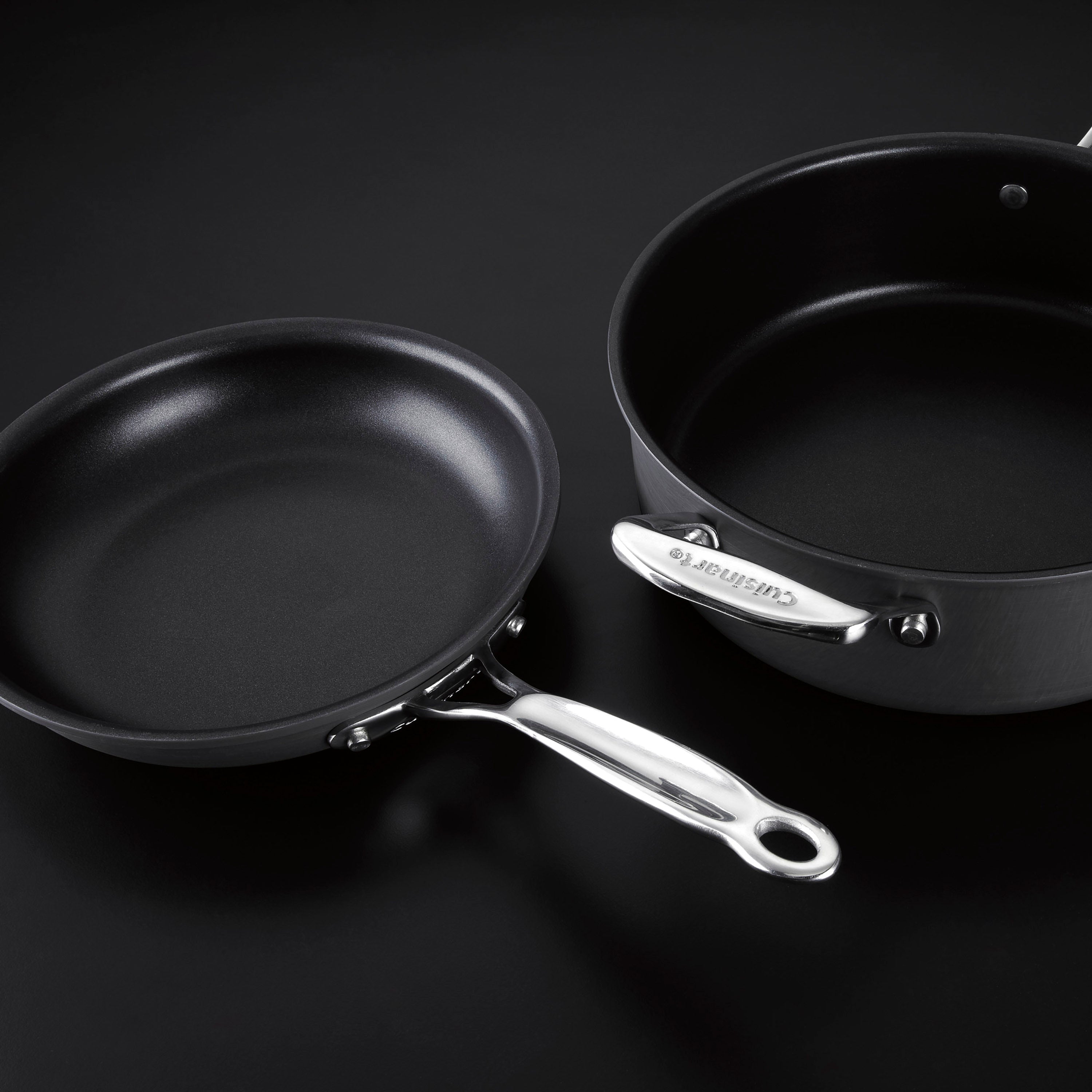 Chef's Classic™ Nonstick Hard Anodized 11 Piece Set