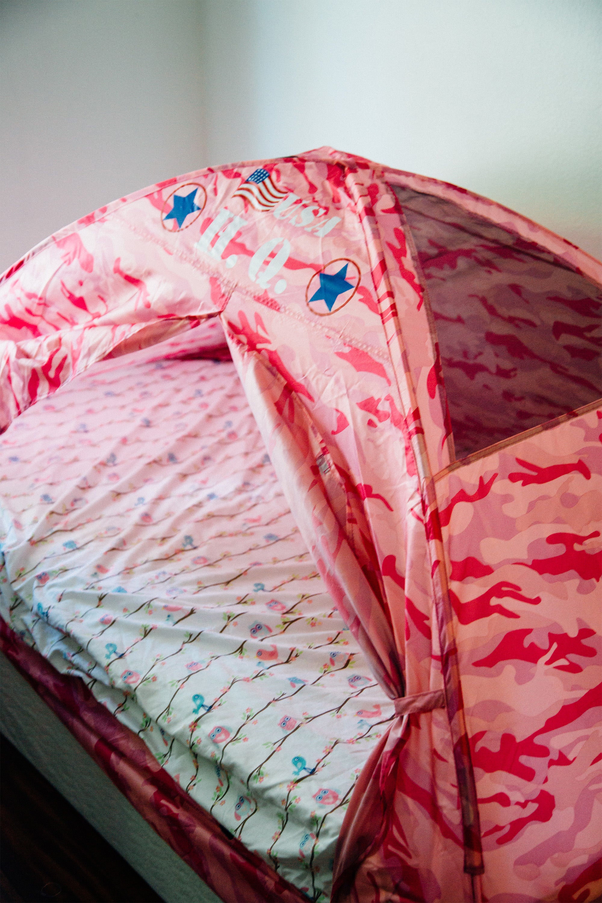 Pink Camo Bed Tent - Twin Size