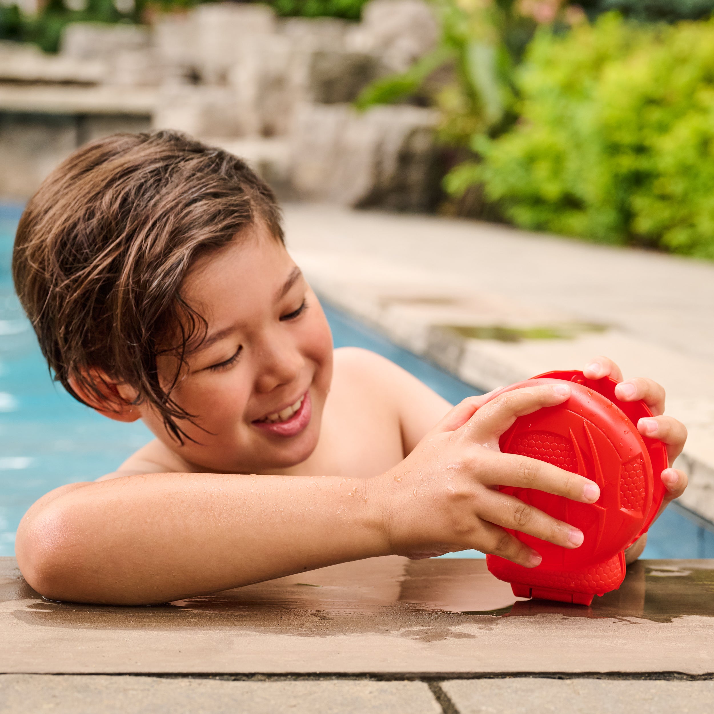 Swimways Marvel Spidey Dive N Surprise, Swimming Pool Accessories & Kids Pool Toys, Pool Party Supplies & Water Toys for Kids Aged 5 & Up
