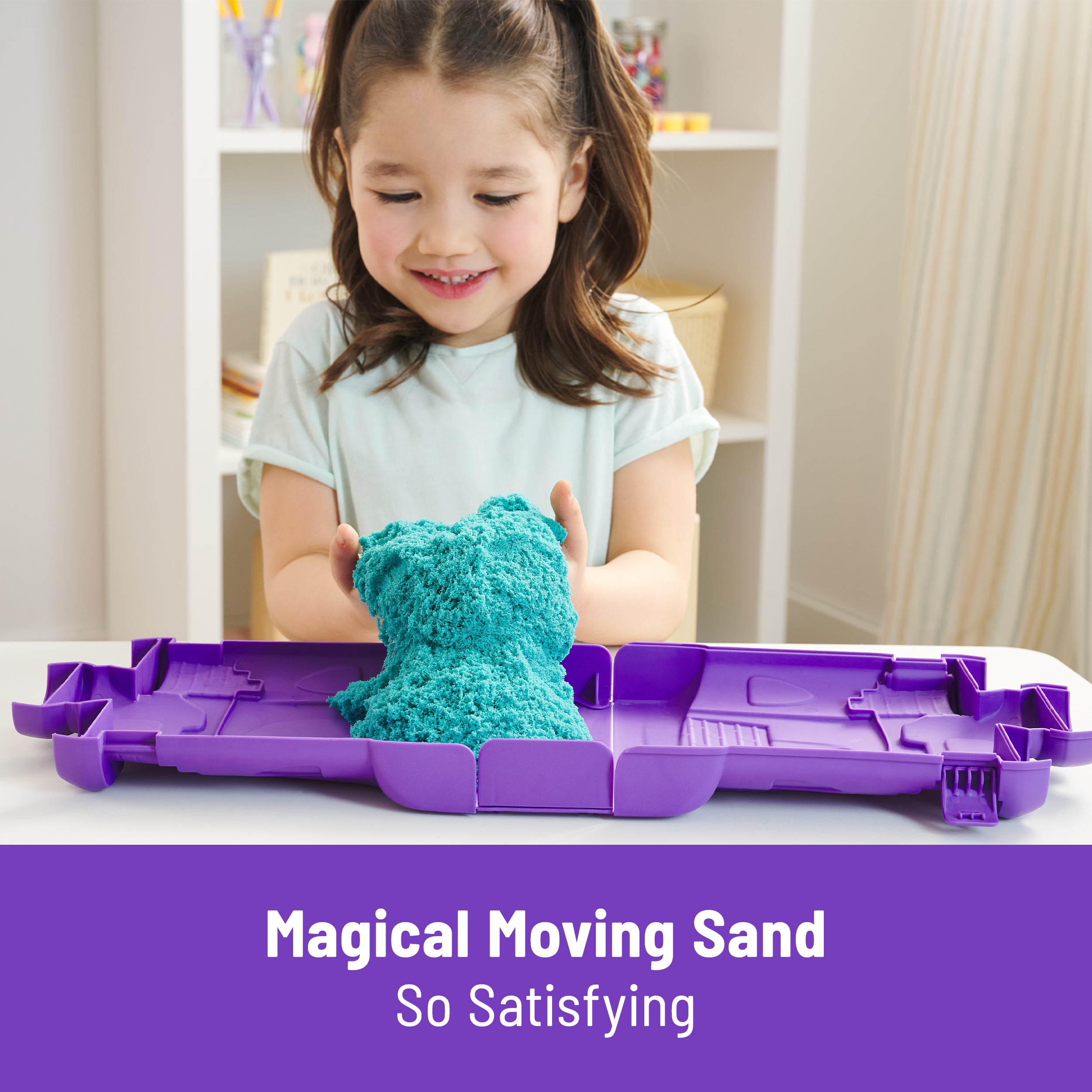 Kinetic Sand, Castle Case with 1lb Teal Play Sand, Storage Container, Sensory Toys for Kids Ages 3 and up
