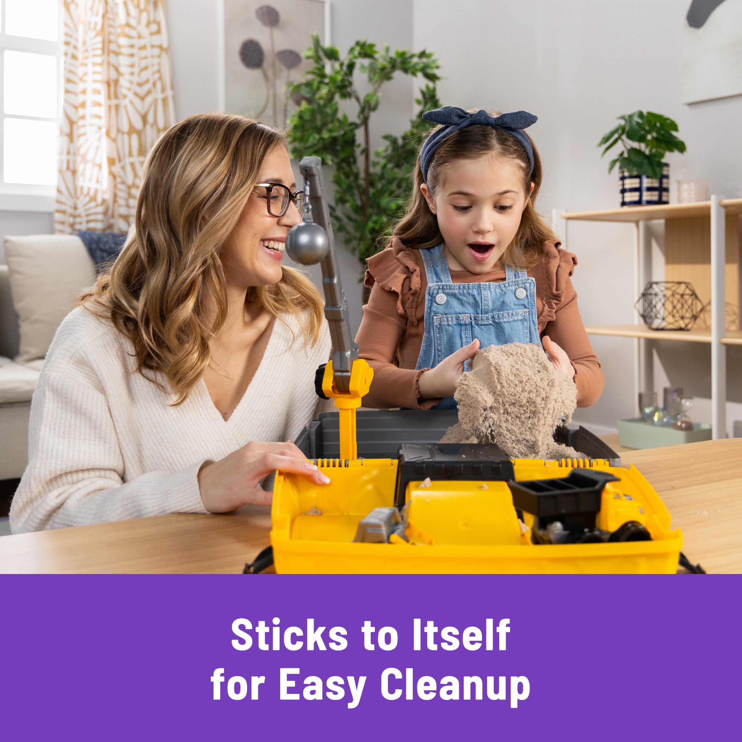 Kinetic Sand, Construction Site Folding Sandbox with 2lbs Play Sand & Toy Truck, Sensory Toys for Kids & Classroom, Back to School Teacher Must Haves