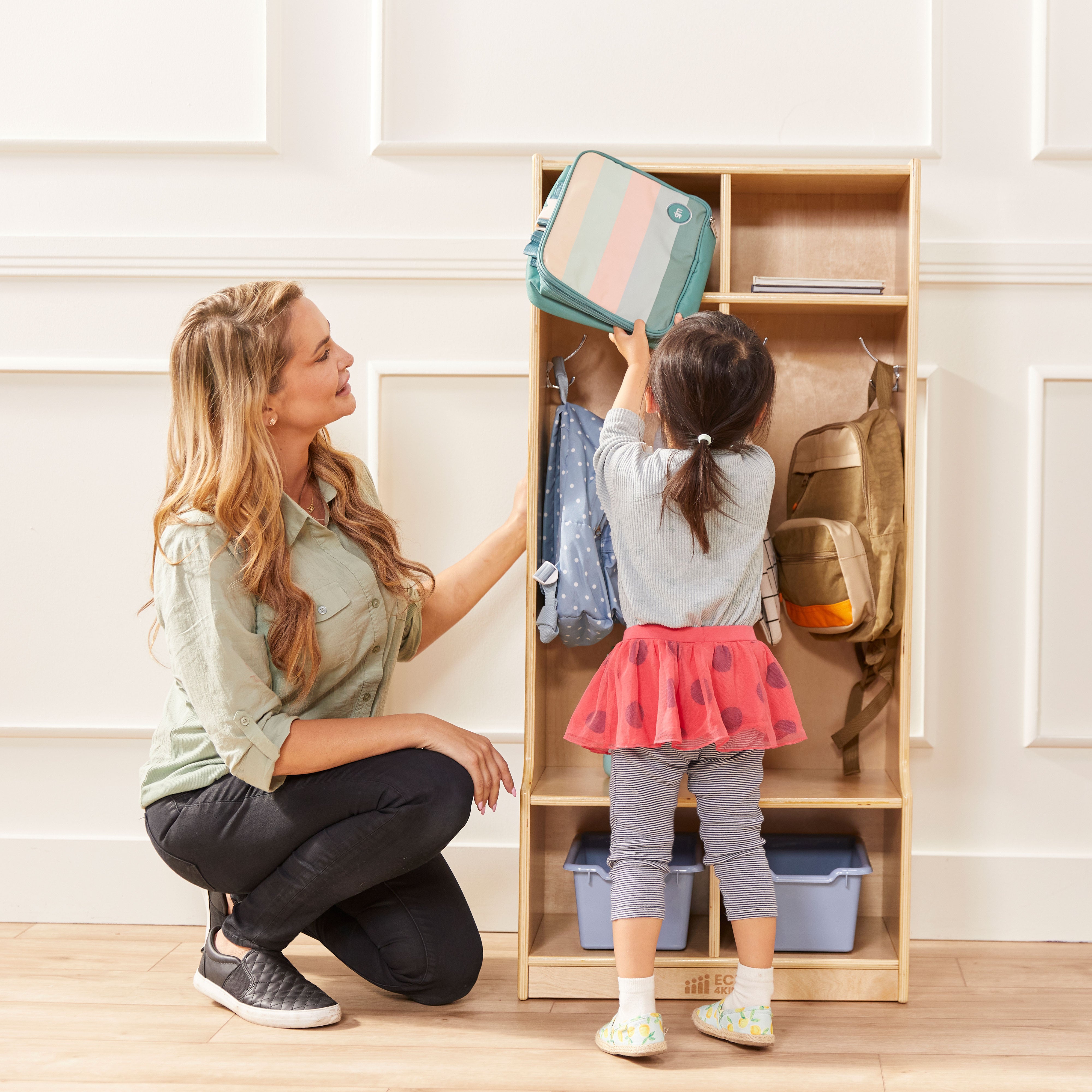 2-Section Coat Locker with Bench - Natural