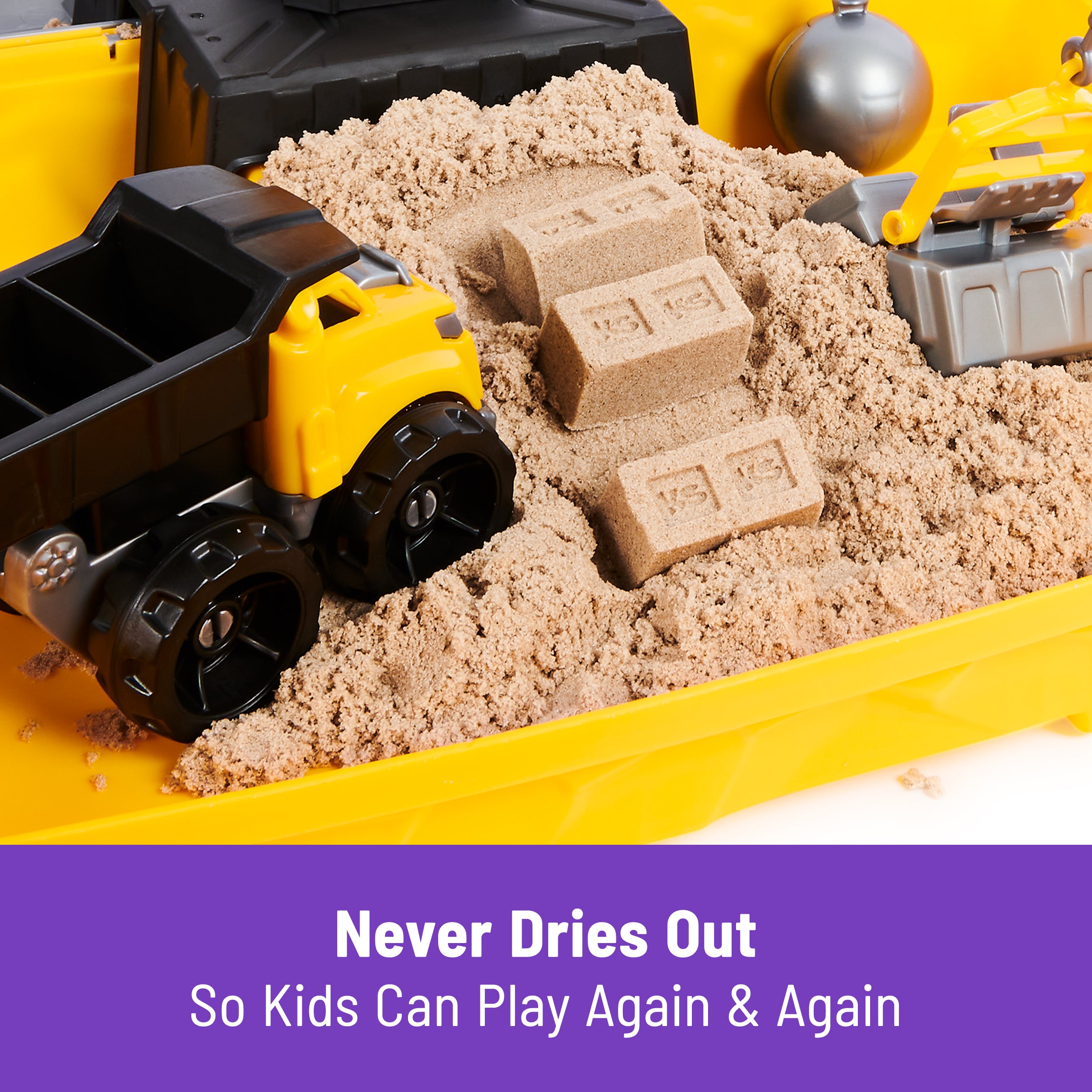 Kinetic Sand, Construction Site Folding Sandbox with 2lbs Play Sand & Toy Truck, Sensory Toys for Kids & Classroom, Back to School Teacher Must Haves